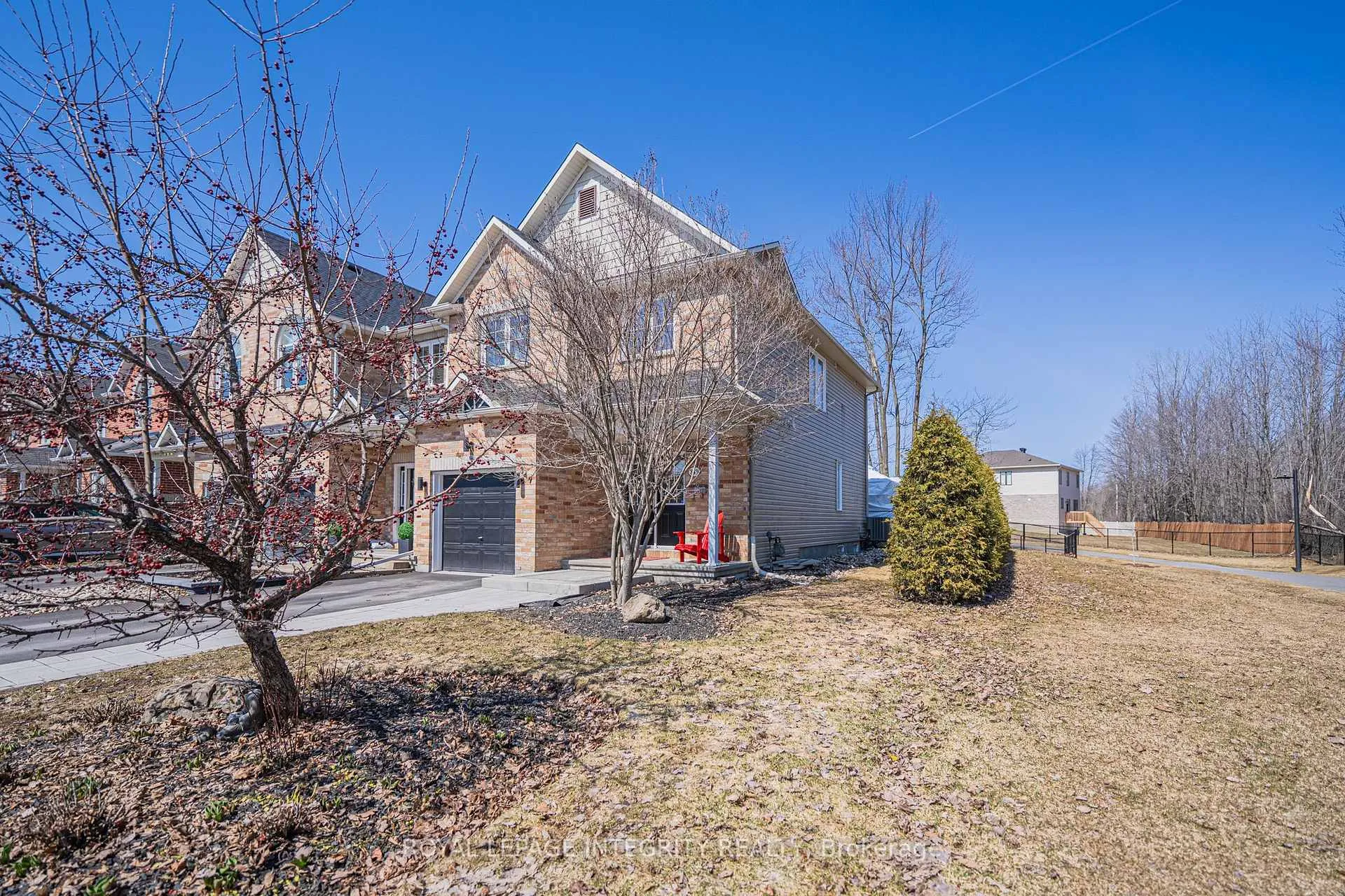 Photo 3 of 349 Celtic Ridge Crescent, Ottawa, Kanata - Morgan's Grant/South March — HOMEH