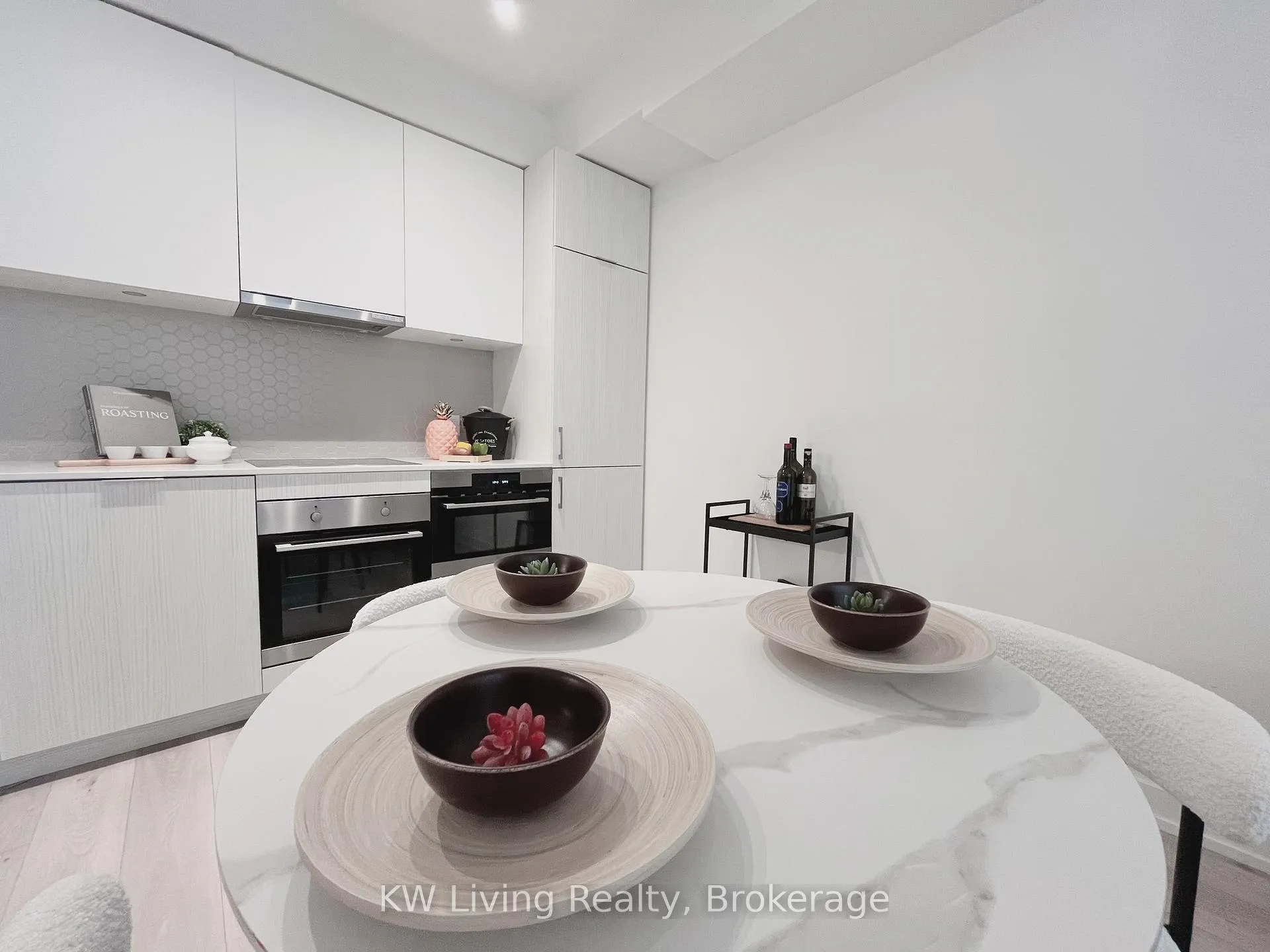 Photo 7 of Unit 417, 158 Front Street E, Toronto, Moss Park — HOMEH
