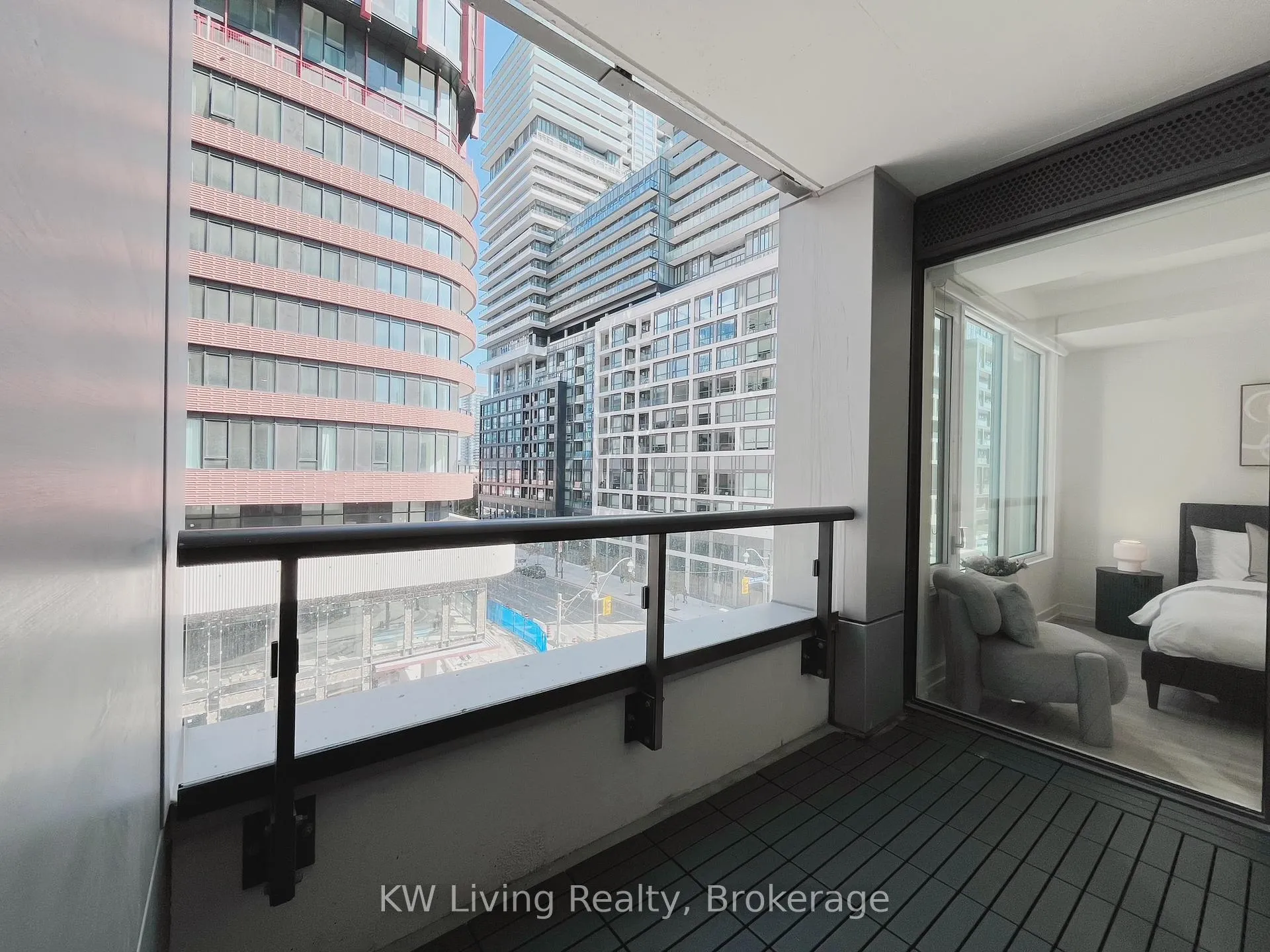 Photo 12 of Unit 417, 158 Front Street E, Toronto, Moss Park — HOMEH