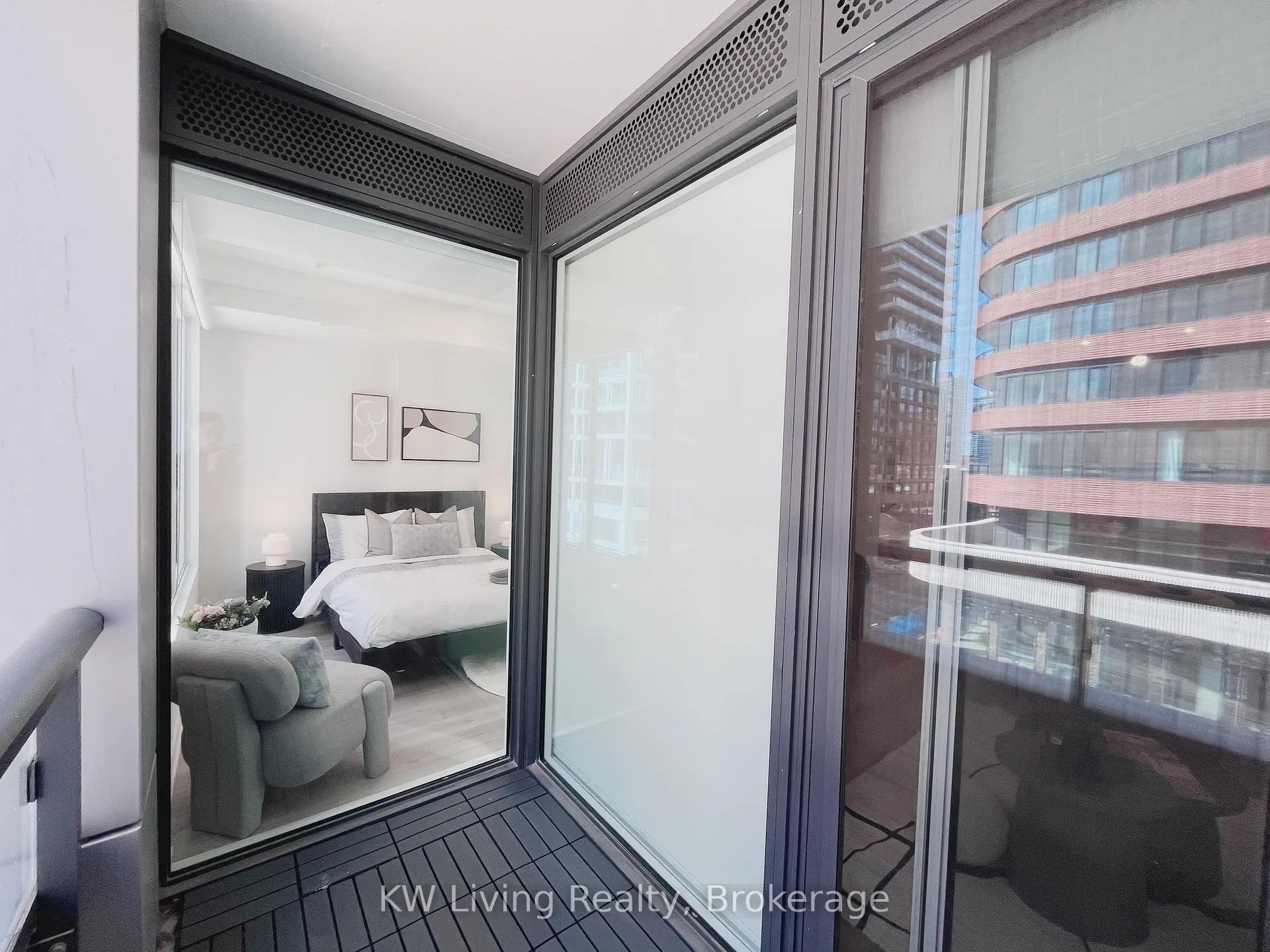 Photo 13 of Unit 417, 158 Front Street E, Toronto, Moss Park — HOMEH