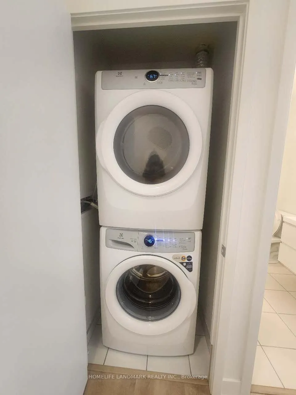 Photo 5 of Unit 1602, 38 Andre de Grasse Street, Markham, Unionville — HOMEH