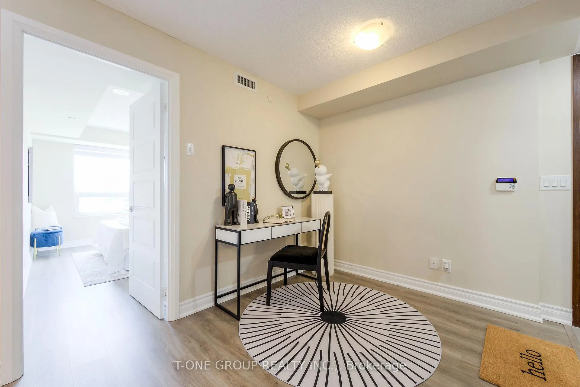 Photo 9 of Unit 906, 1 Uptown Drive, Markham, Unionville — HOMEH
