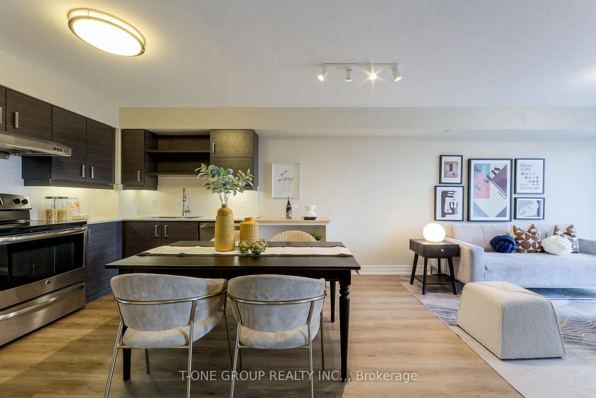 Photo 13 of Unit 906, 1 Uptown Drive, Markham, Unionville — HOMEH
