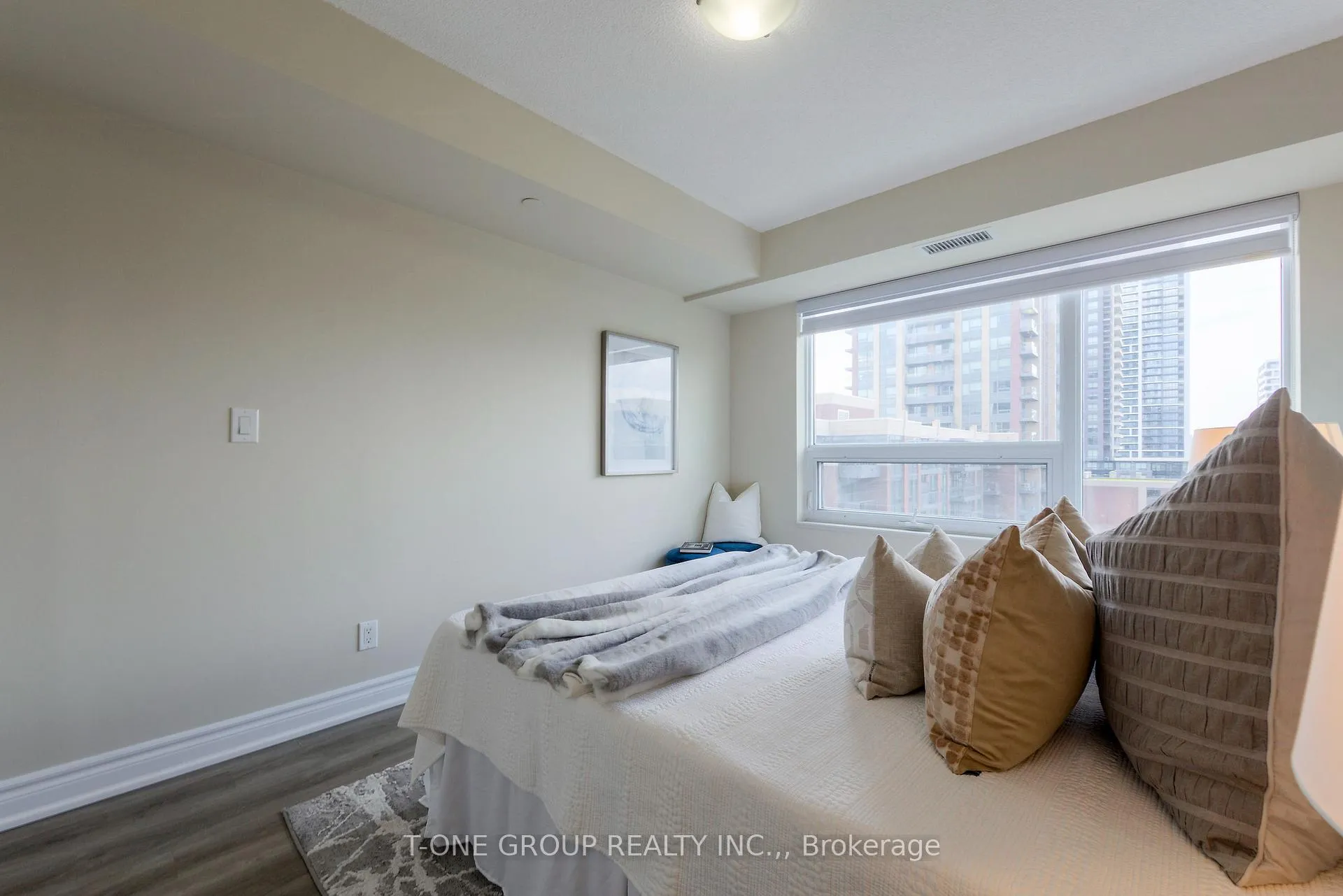 Photo 21 of Unit 906, 1 Uptown Drive, Markham, Unionville — HOMEH