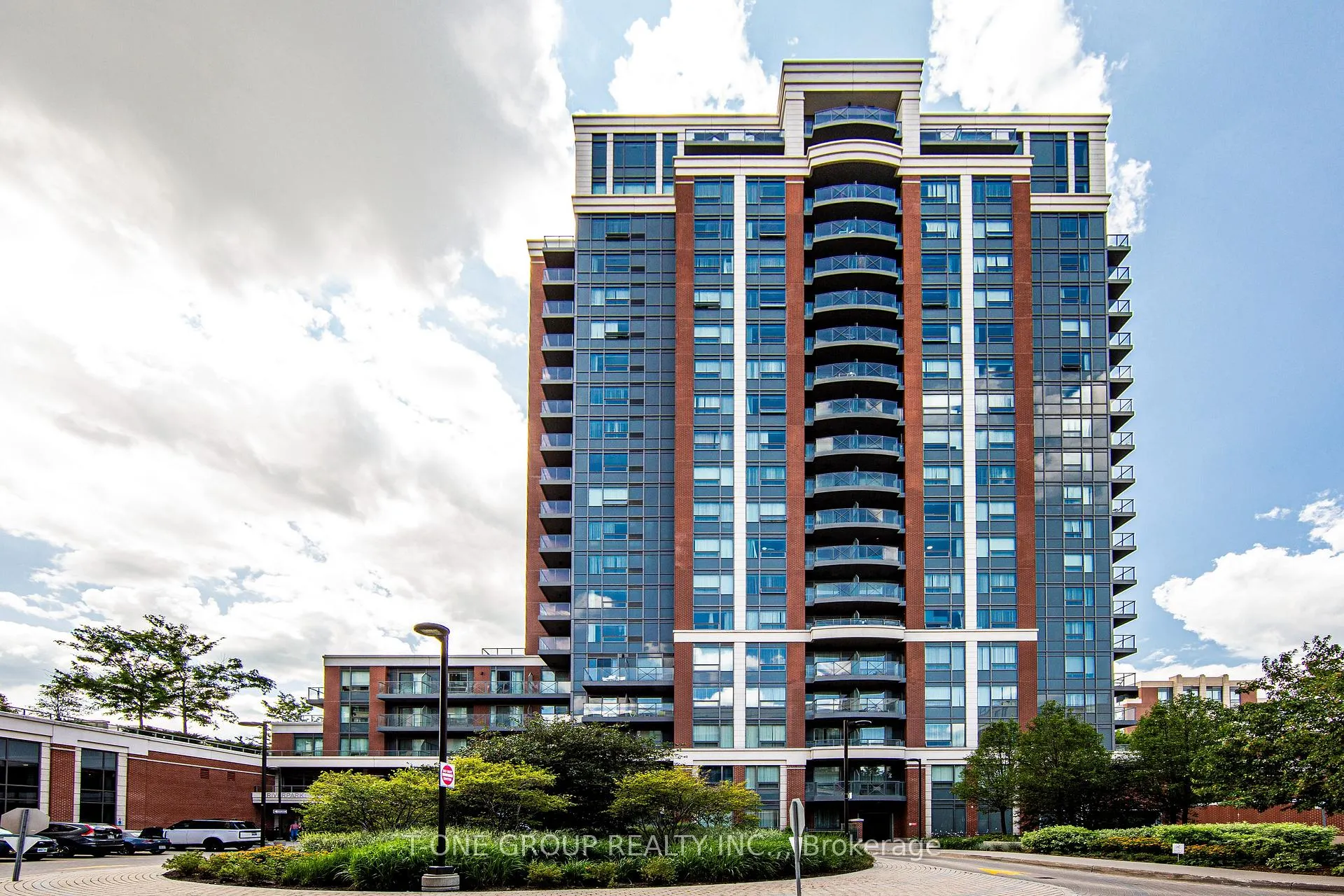 Photo 38 of Unit 906, 1 Uptown Drive, Markham, Unionville — HOMEH
