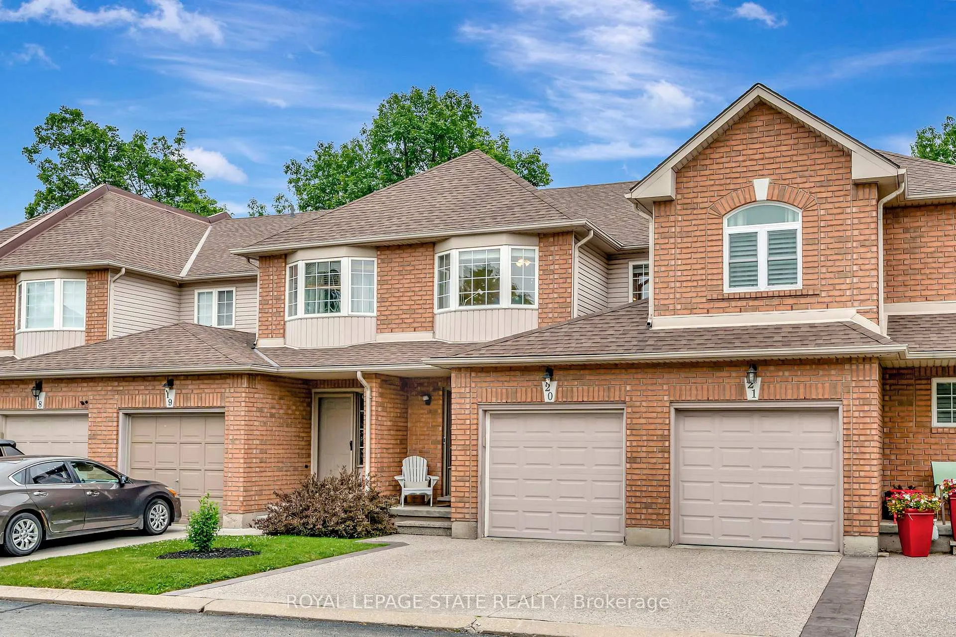 Photo 3 of Unit 20, 348 Highland Road W, Hamilton, Stoney Creek Mountain — HOMEH