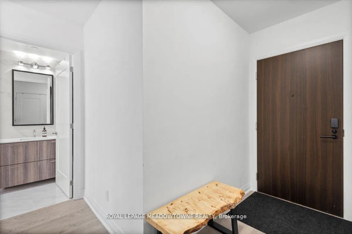 Photo 4 of Unit 302, 280 Howland Avenue, Toronto, The Annex — HOMEH