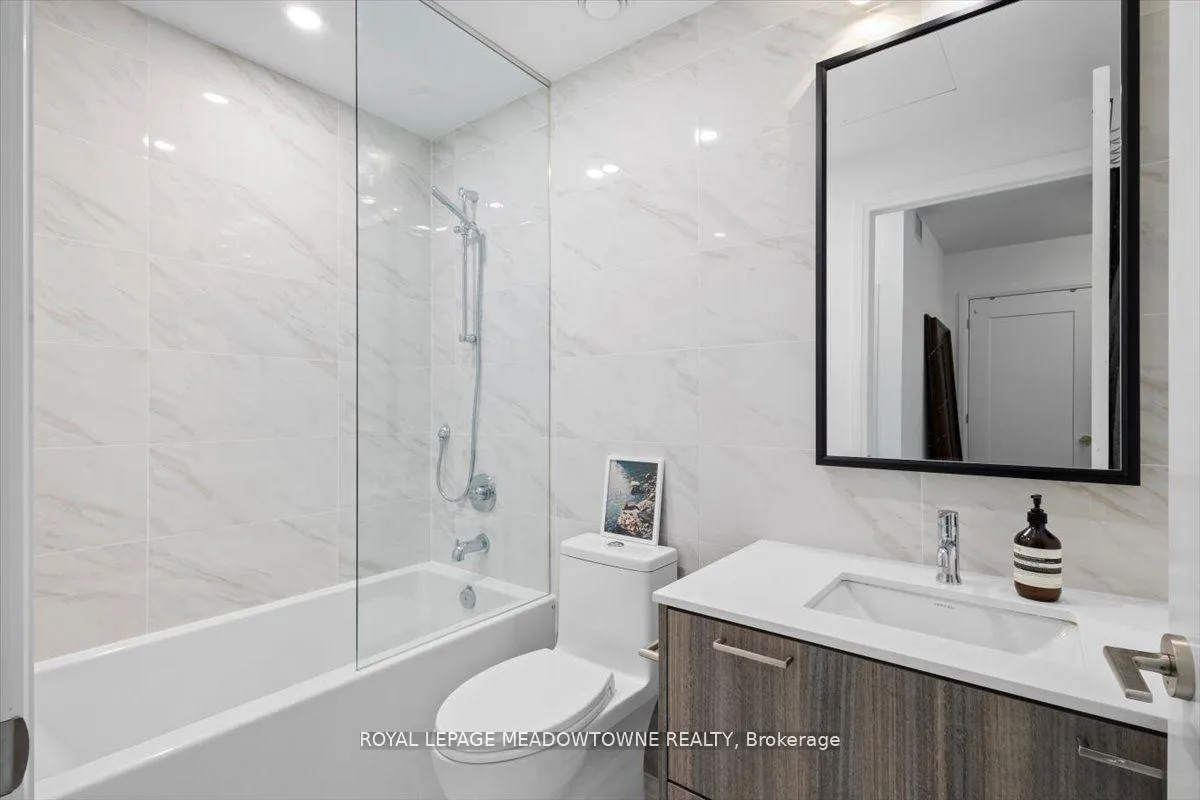 Photo 7 of Unit 302, 280 Howland Avenue, Toronto, The Annex — HOMEH
