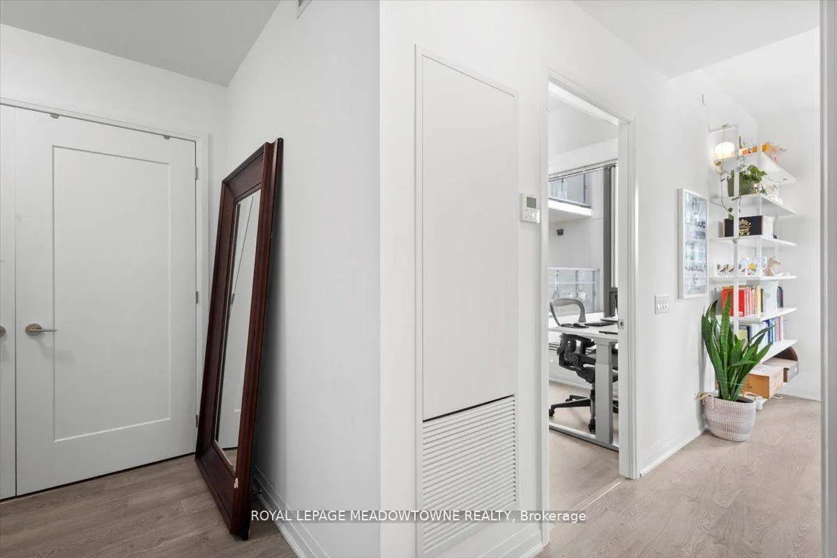 Photo 8 of Unit 302, 280 Howland Avenue, Toronto, The Annex — HOMEH