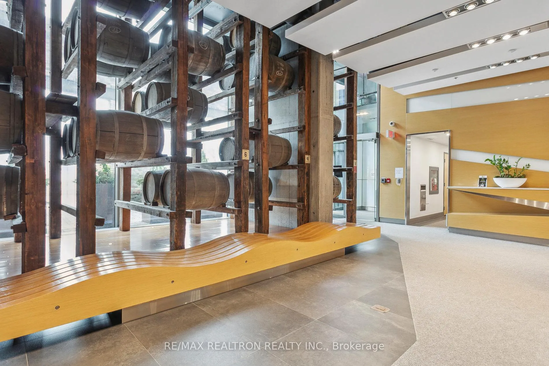 Photo 4 of Unit 2302, 390 Cherry Street, Toronto, Waterfront Communities — HOMEH