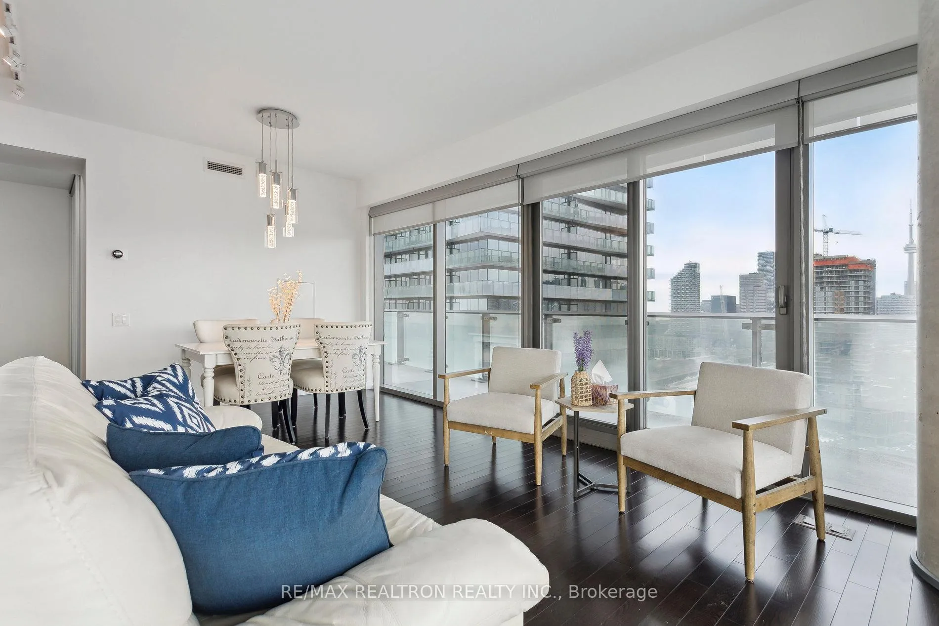 Photo 5 of Unit 2302, 390 Cherry Street, Toronto, Waterfront Communities — HOMEH