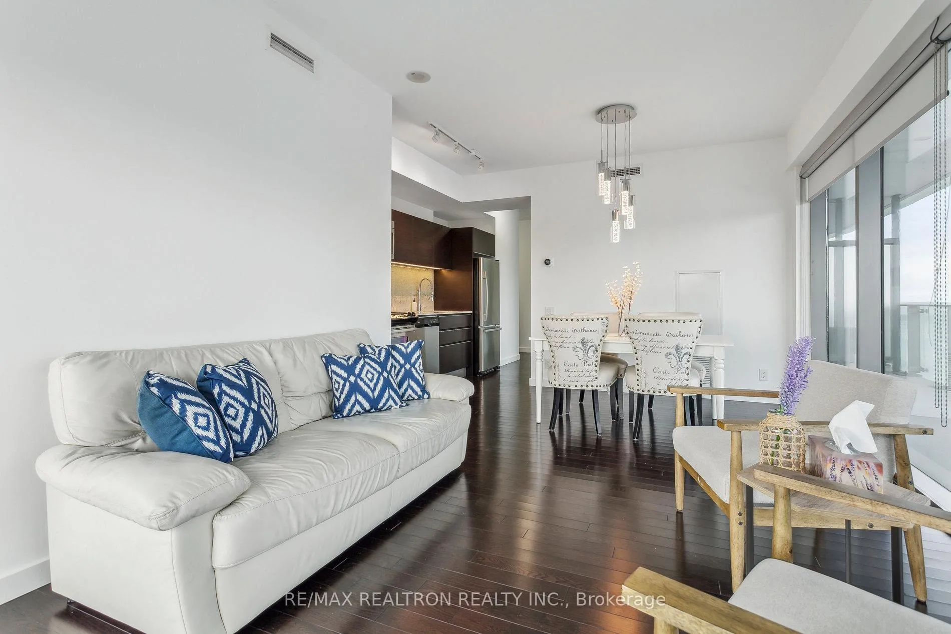 Photo 6 of Unit 2302, 390 Cherry Street, Toronto, Waterfront Communities — HOMEH