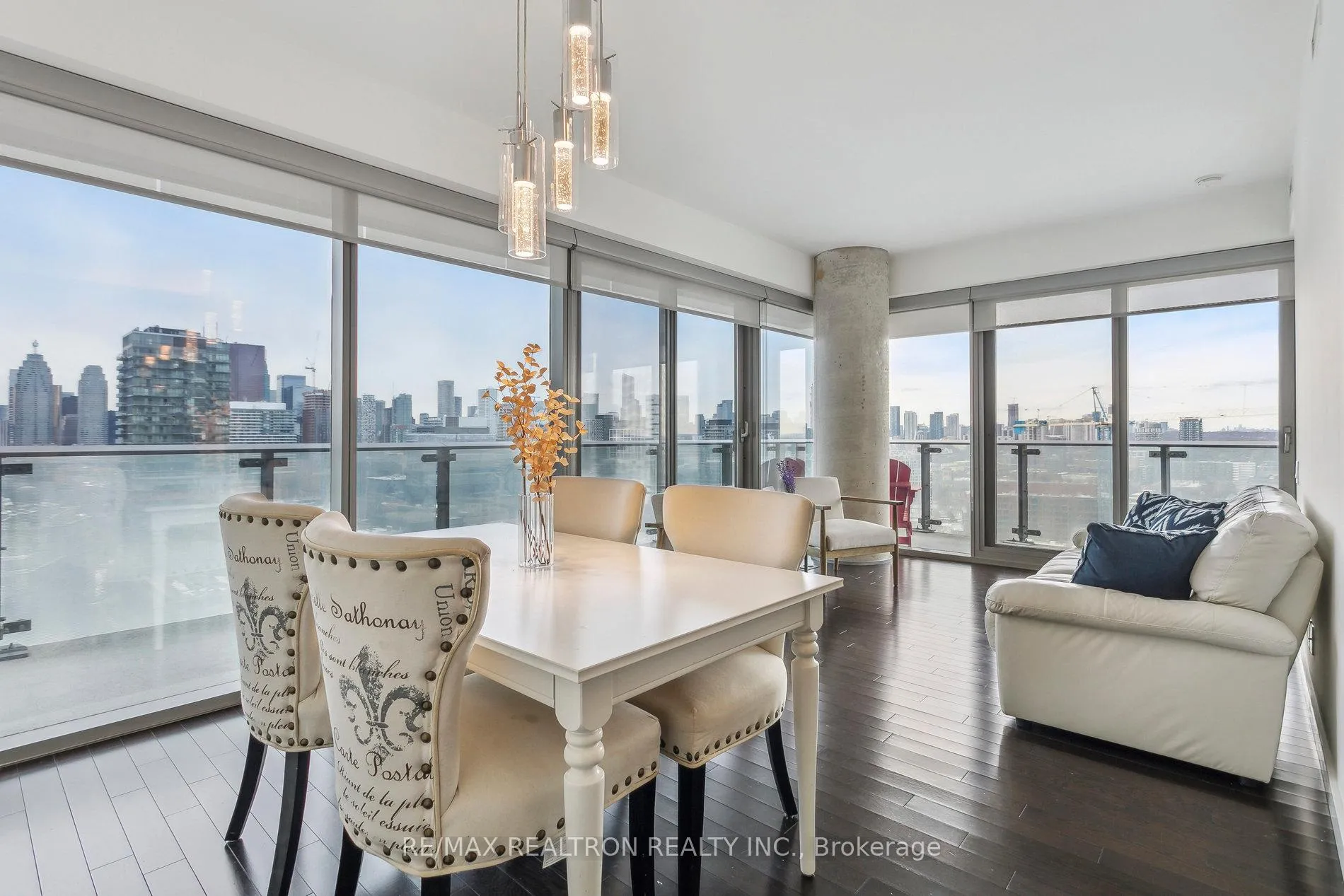 Photo 8 of Unit 2302, 390 Cherry Street, Toronto, Waterfront Communities — HOMEH