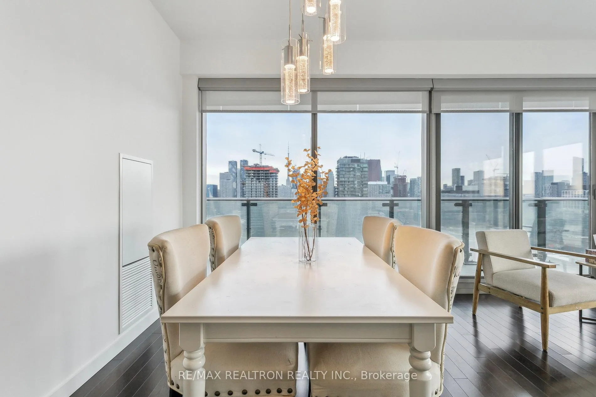 Photo 9 of Unit 2302, 390 Cherry Street, Toronto, Waterfront Communities — HOMEH