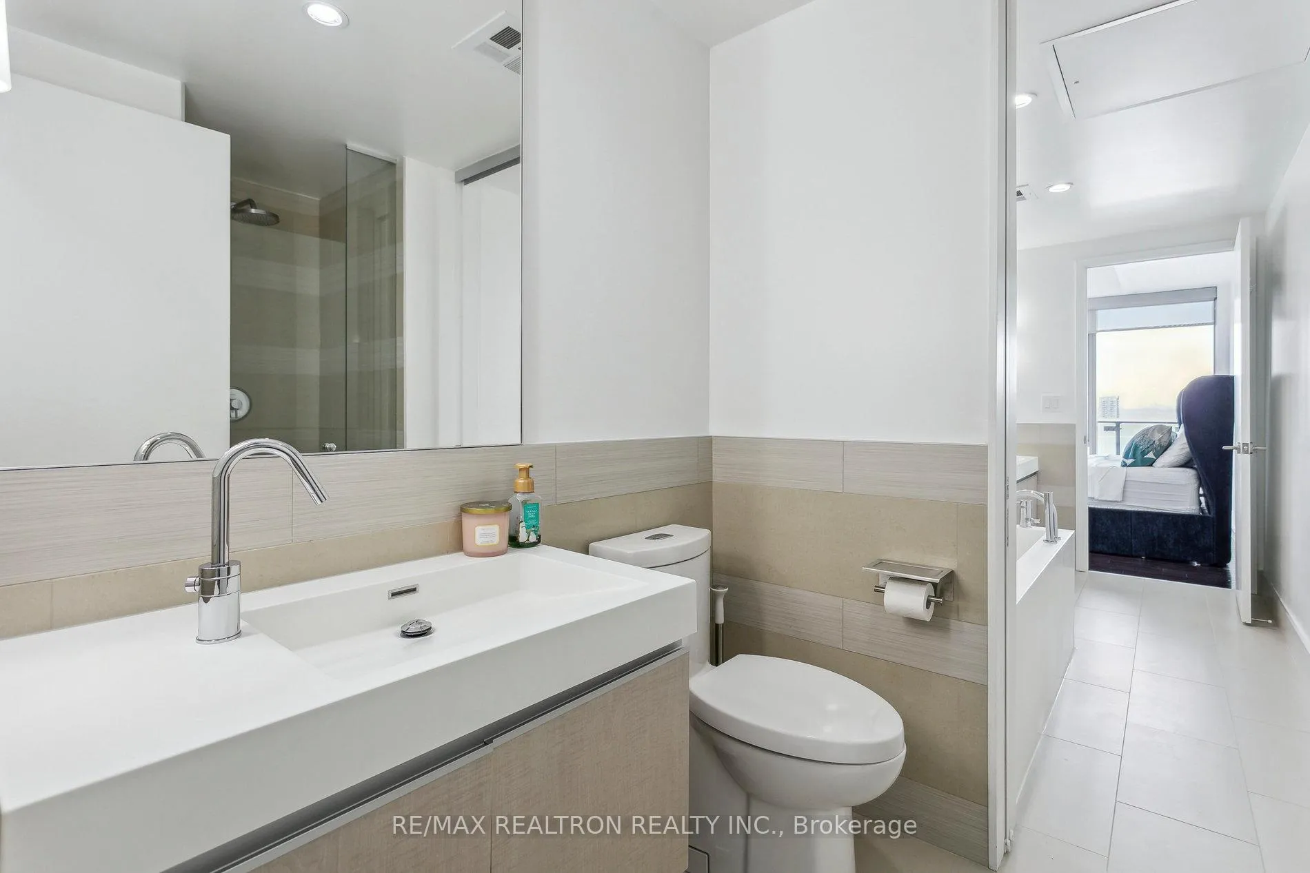 Photo 17 of Unit 2302, 390 Cherry Street, Toronto, Waterfront Communities — HOMEH