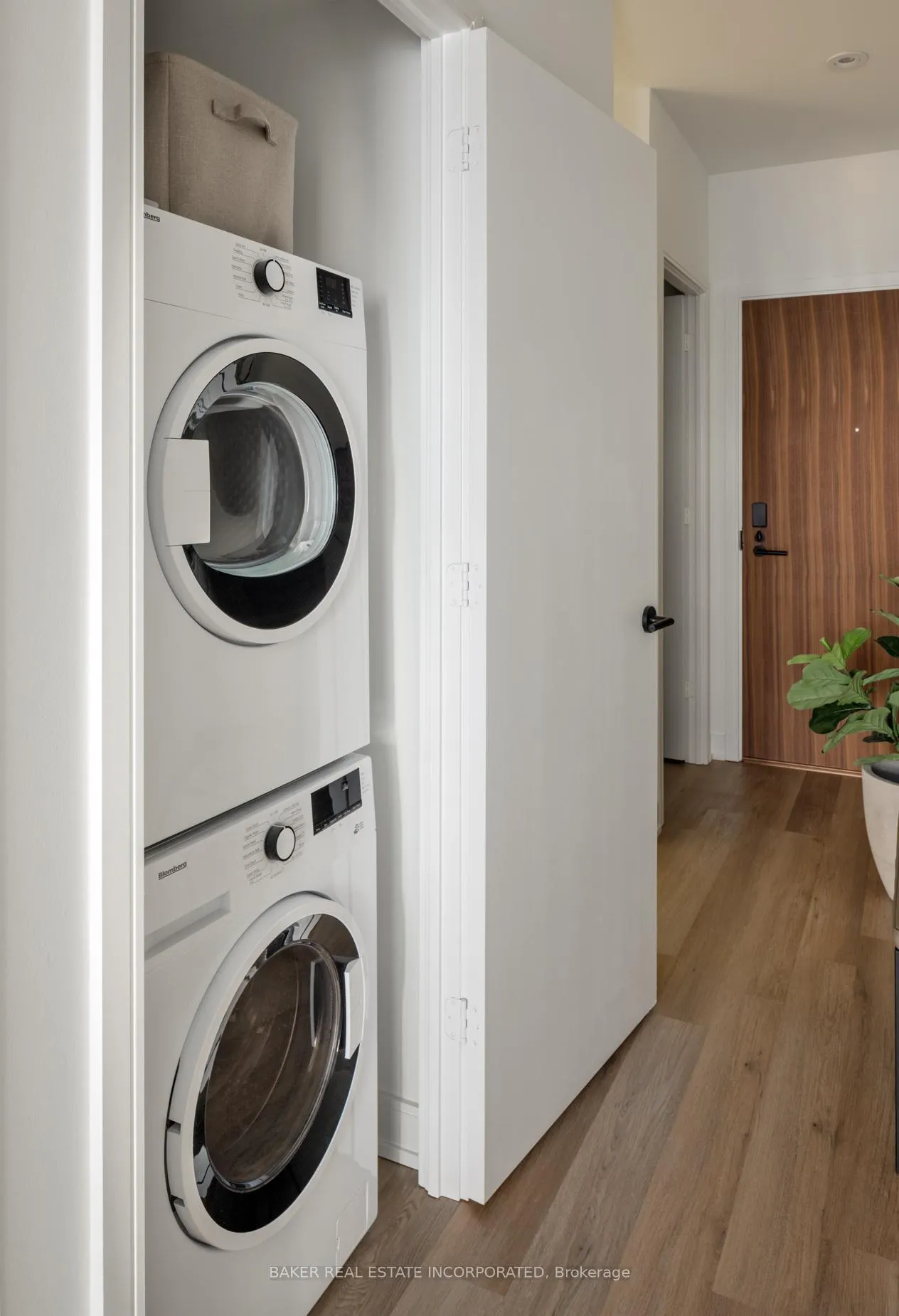 Photo 8 of Unit TH108, 181 Mill Street, Toronto, Waterfront Communities — HOMEH