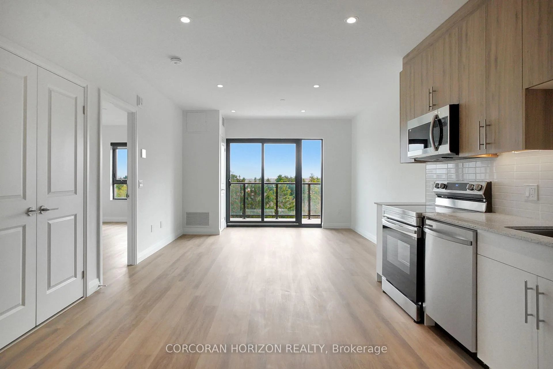 Photo 5 of Unit 817, 525 New Dundee Road, Kitchener — HOMEH