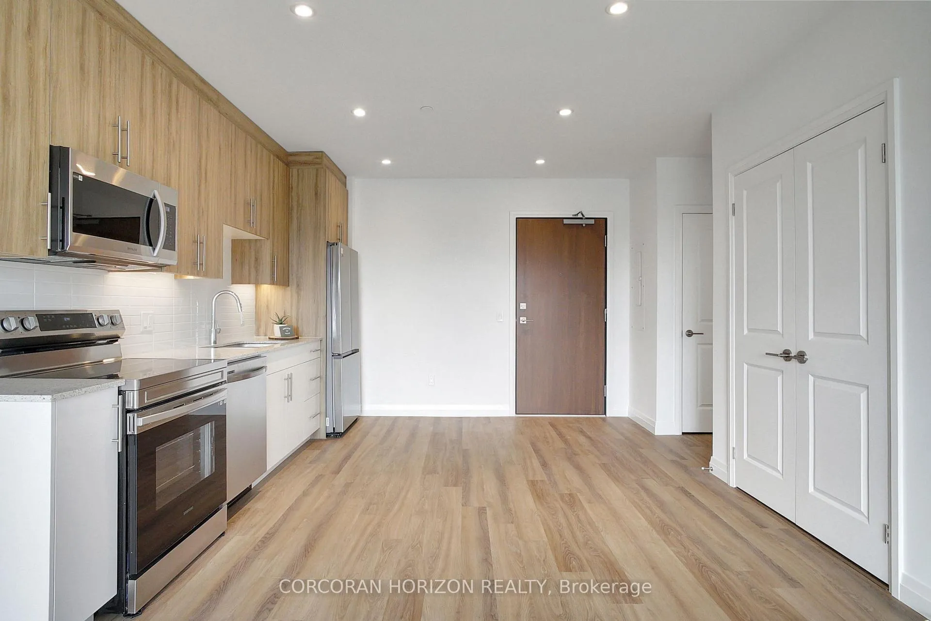 Photo 8 of Unit 817, 525 New Dundee Road, Kitchener — HOMEH
