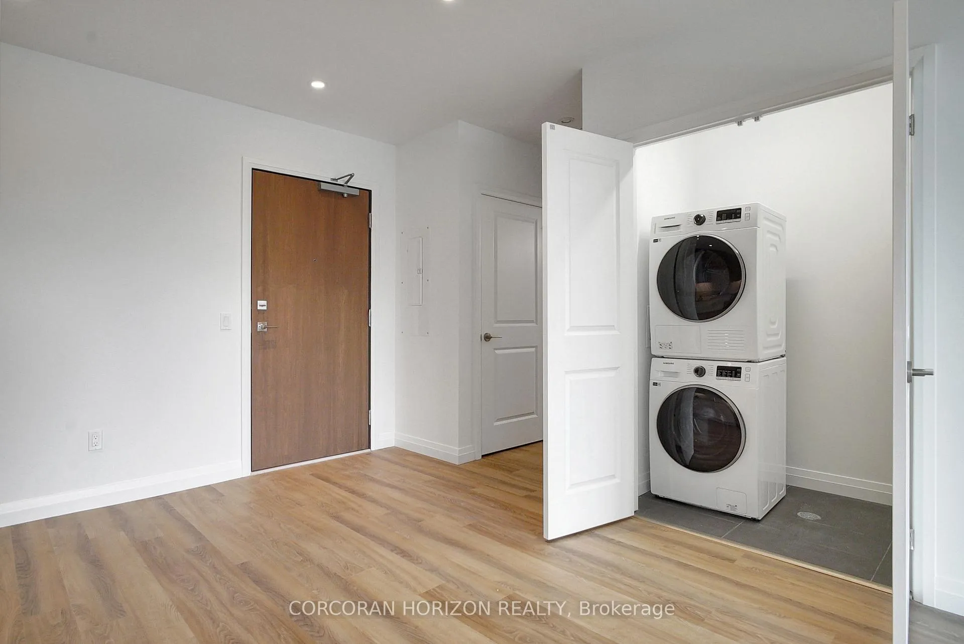 Photo 10 of Unit 817, 525 New Dundee Road, Kitchener — HOMEH