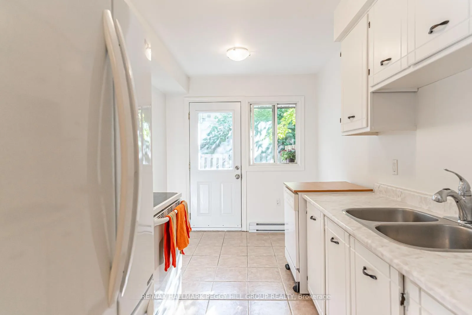 Photo 4 of Unit 29, 360 Blake Street, Barrie, Codrington — HOMEH