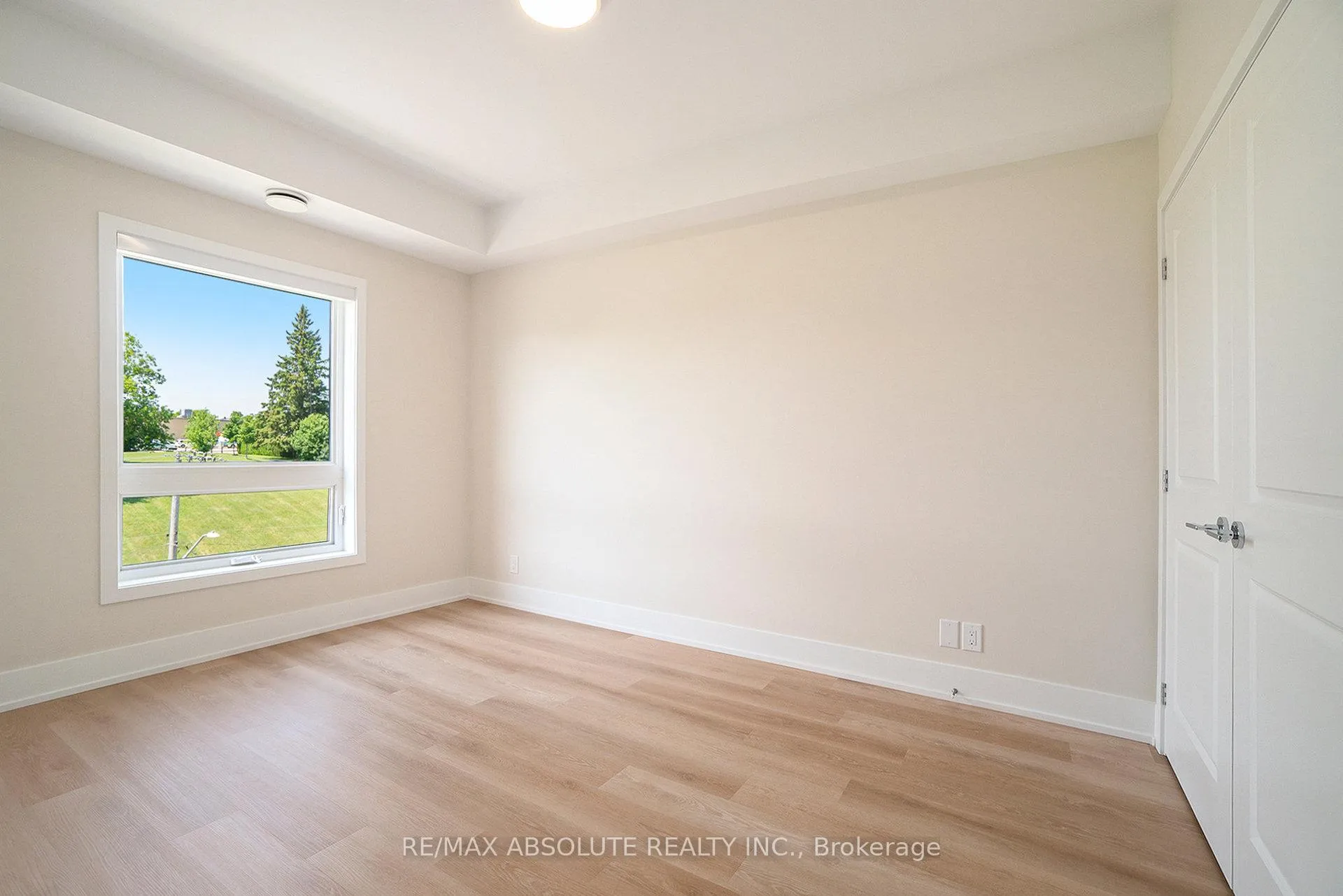 Photo 12 of Unit 407, 12 Thomas Street S, Arnprior — HOMEH