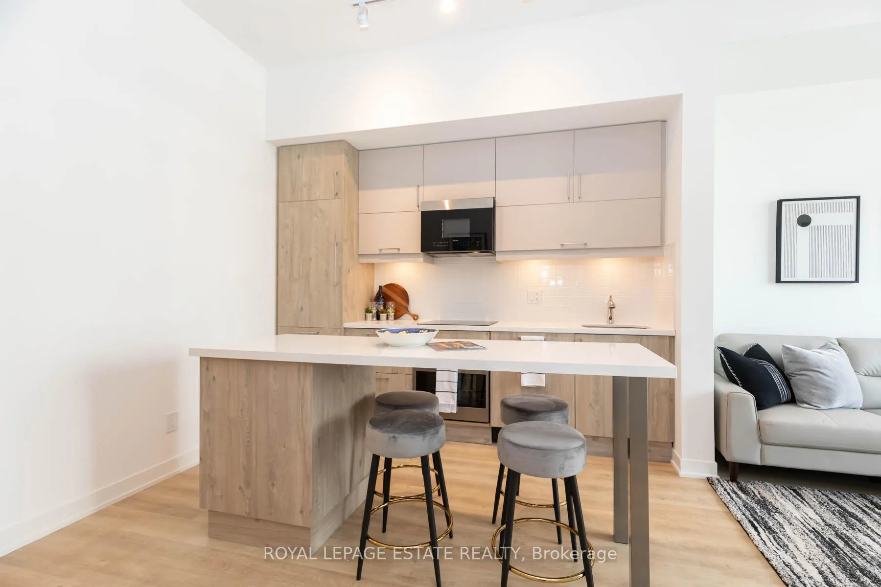 Photo 3 of Unit 1406, 8119 Birchmount Road, Markham, Unionville — HOMEH