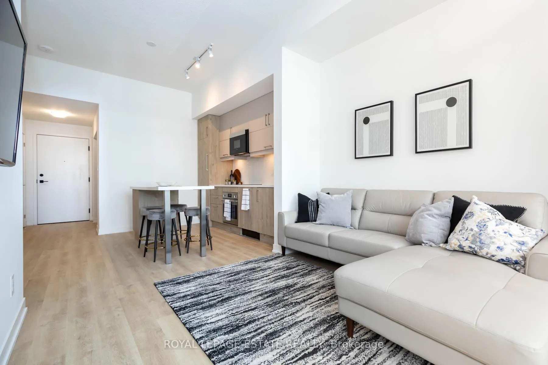 Photo 6 of Unit 1406, 8119 Birchmount Road, Markham, Unionville — HOMEH