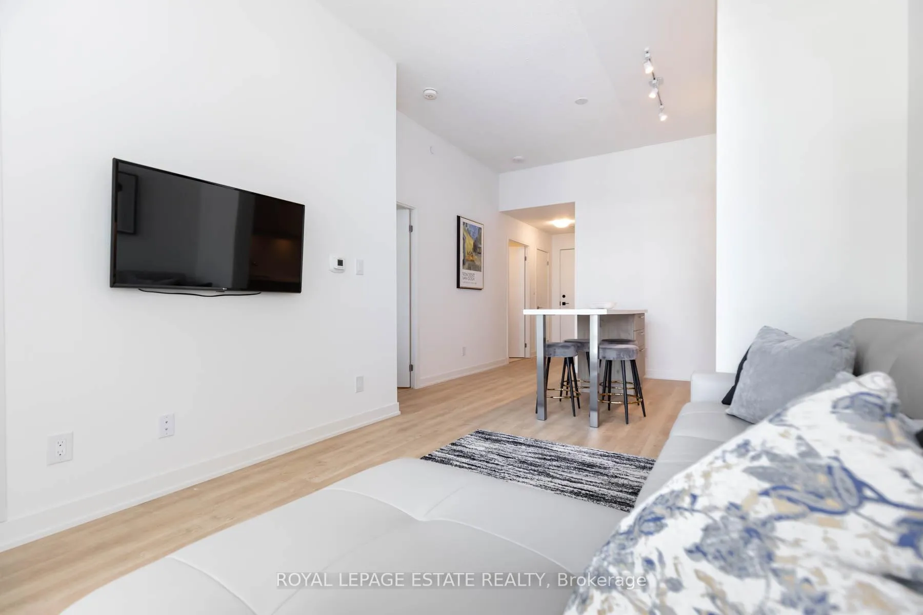 Photo 7 of Unit 1406, 8119 Birchmount Road, Markham, Unionville — HOMEH