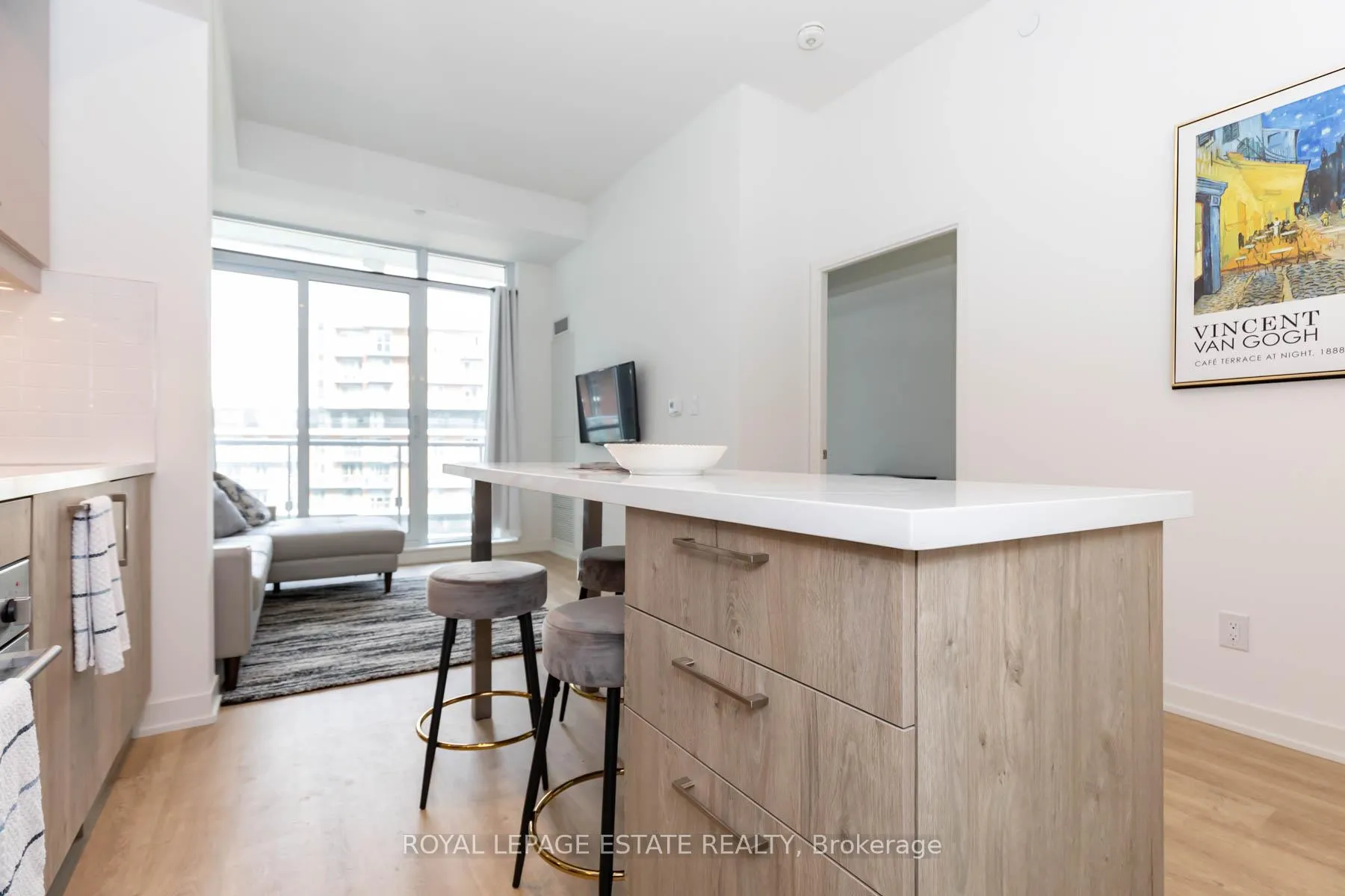 Photo 13 of Unit 1406, 8119 Birchmount Road, Markham, Unionville — HOMEH