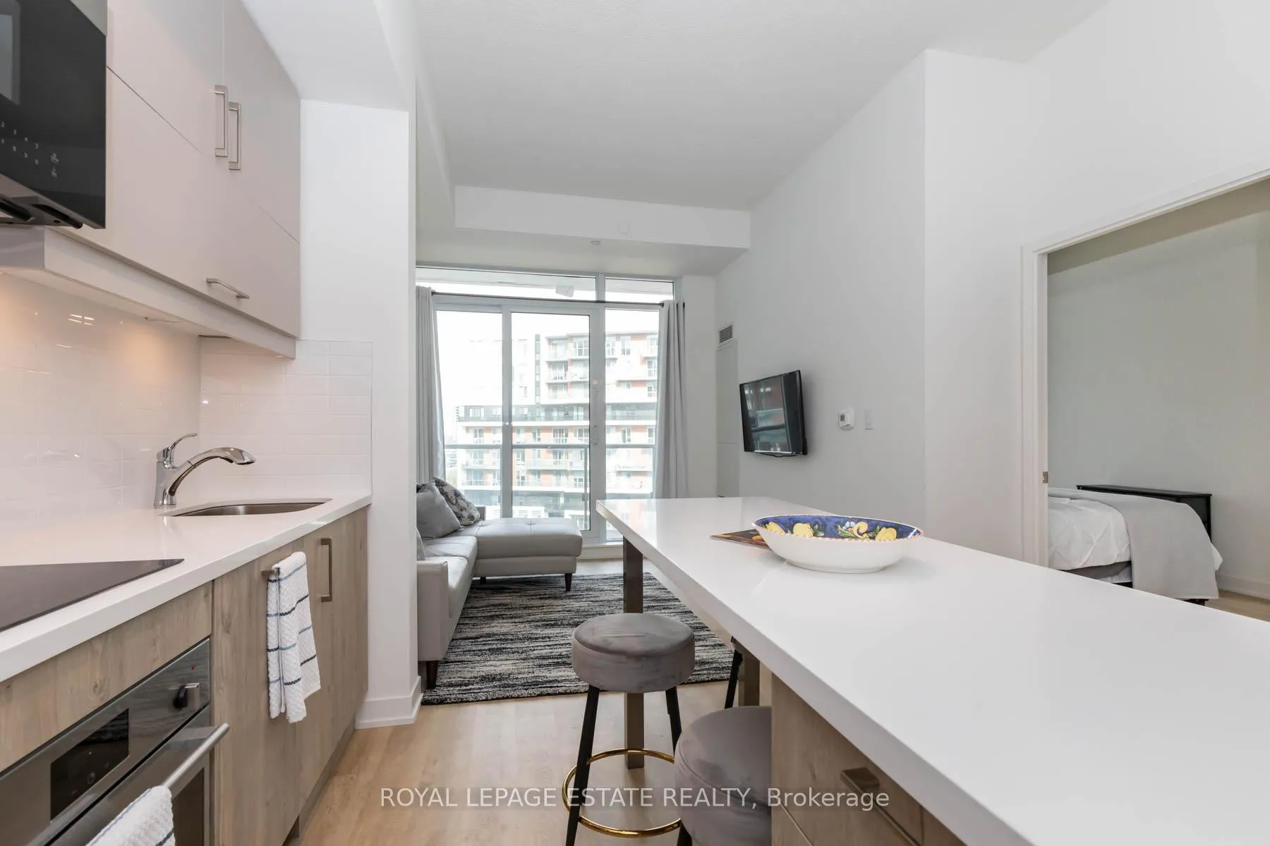 Photo 14 of Unit 1406, 8119 Birchmount Road, Markham, Unionville — HOMEH