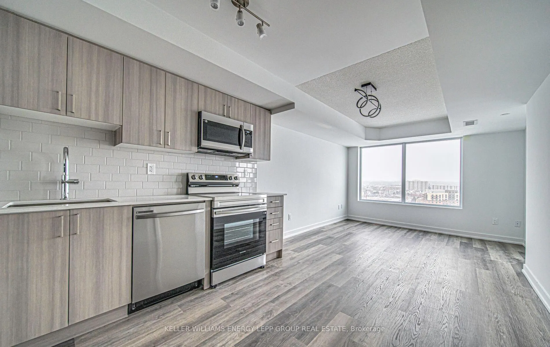 Photo 2 of Unit 1609, 1435 Celebration Drive, Pickering, Bay Ridges — HOMEH