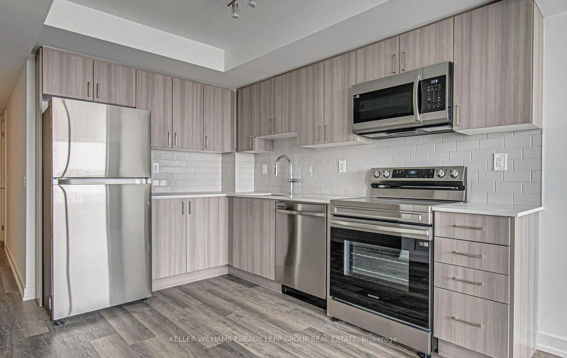 Photo 6 of Unit 1609, 1435 Celebration Drive, Pickering, Bay Ridges — HOMEH