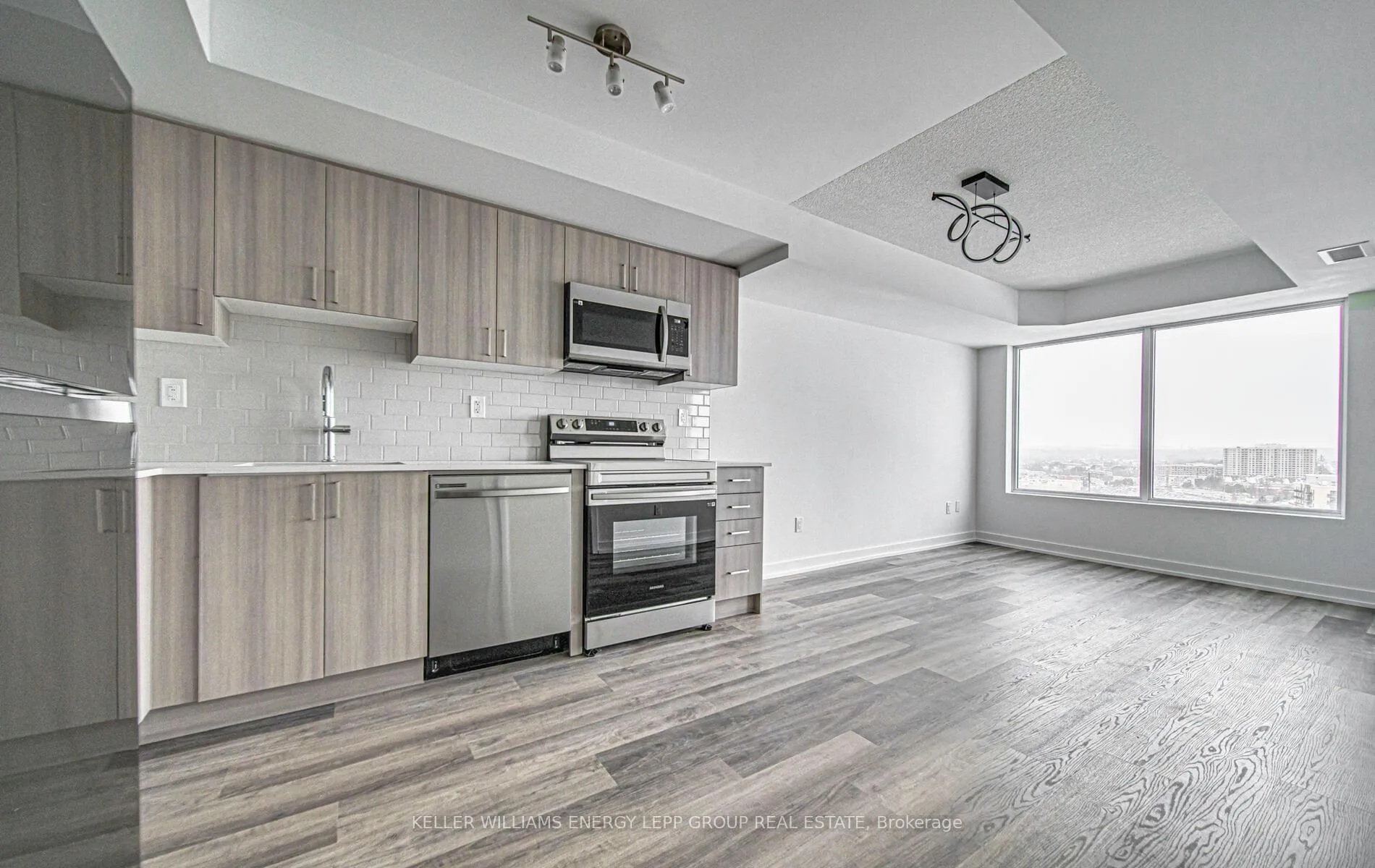 Photo 8 of Unit 1609, 1435 Celebration Drive, Pickering, Bay Ridges — HOMEH