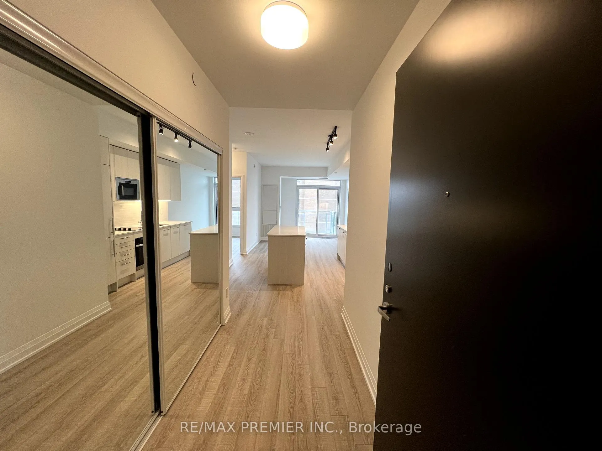 Photo 5 of Unit 1008, 286 Main Street, Toronto, East End-Danforth — HOMEH
