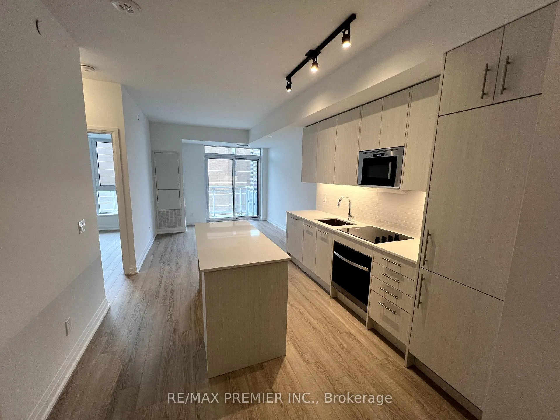 Photo 7 of Unit 1008, 286 Main Street, Toronto, East End-Danforth — HOMEH