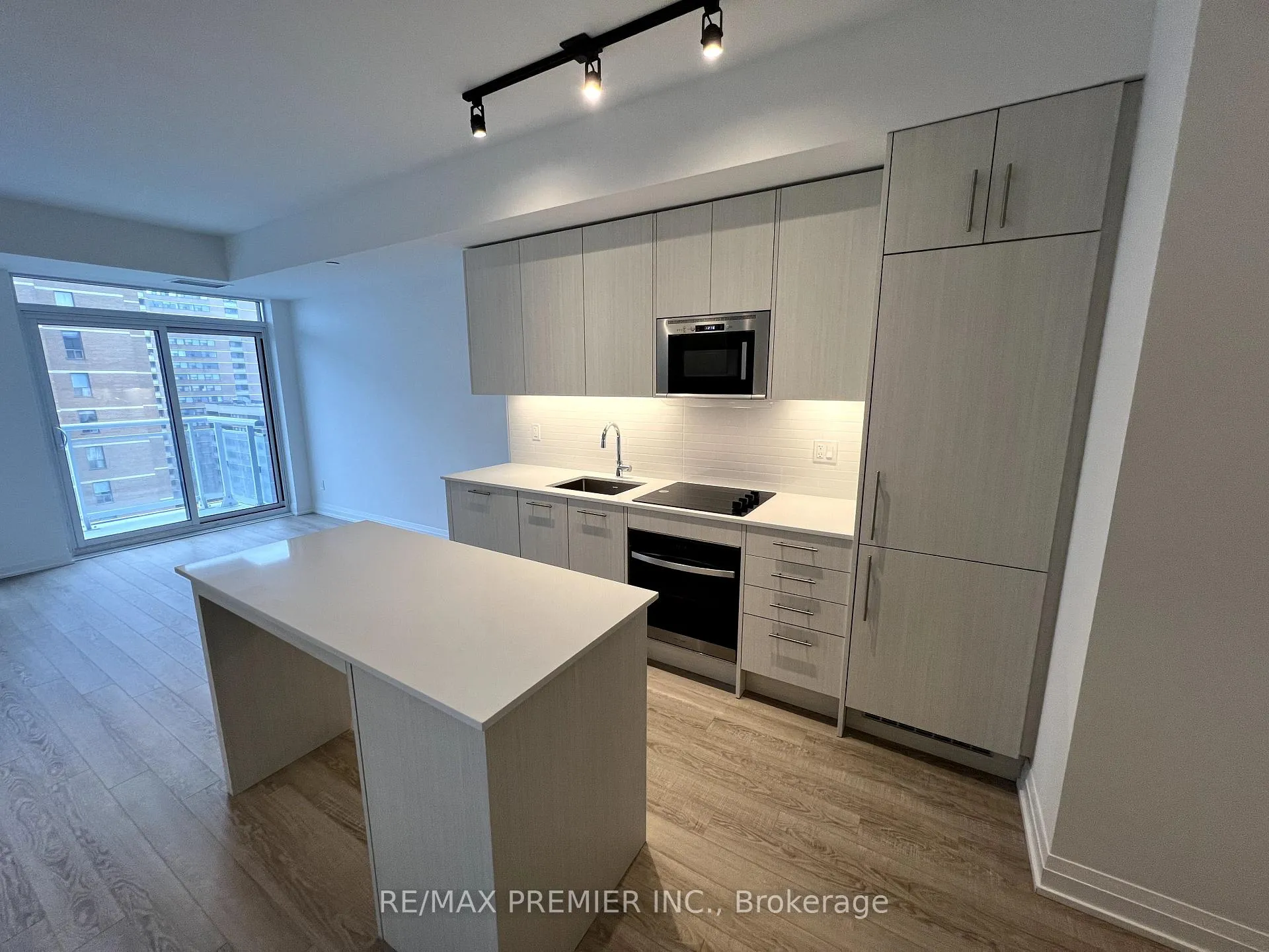 Photo 9 of Unit 1008, 286 Main Street, Toronto, East End-Danforth — HOMEH