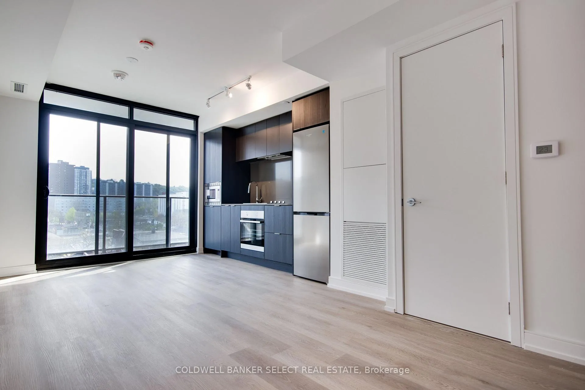 Front of Unit 609, 1 Jarvis Street