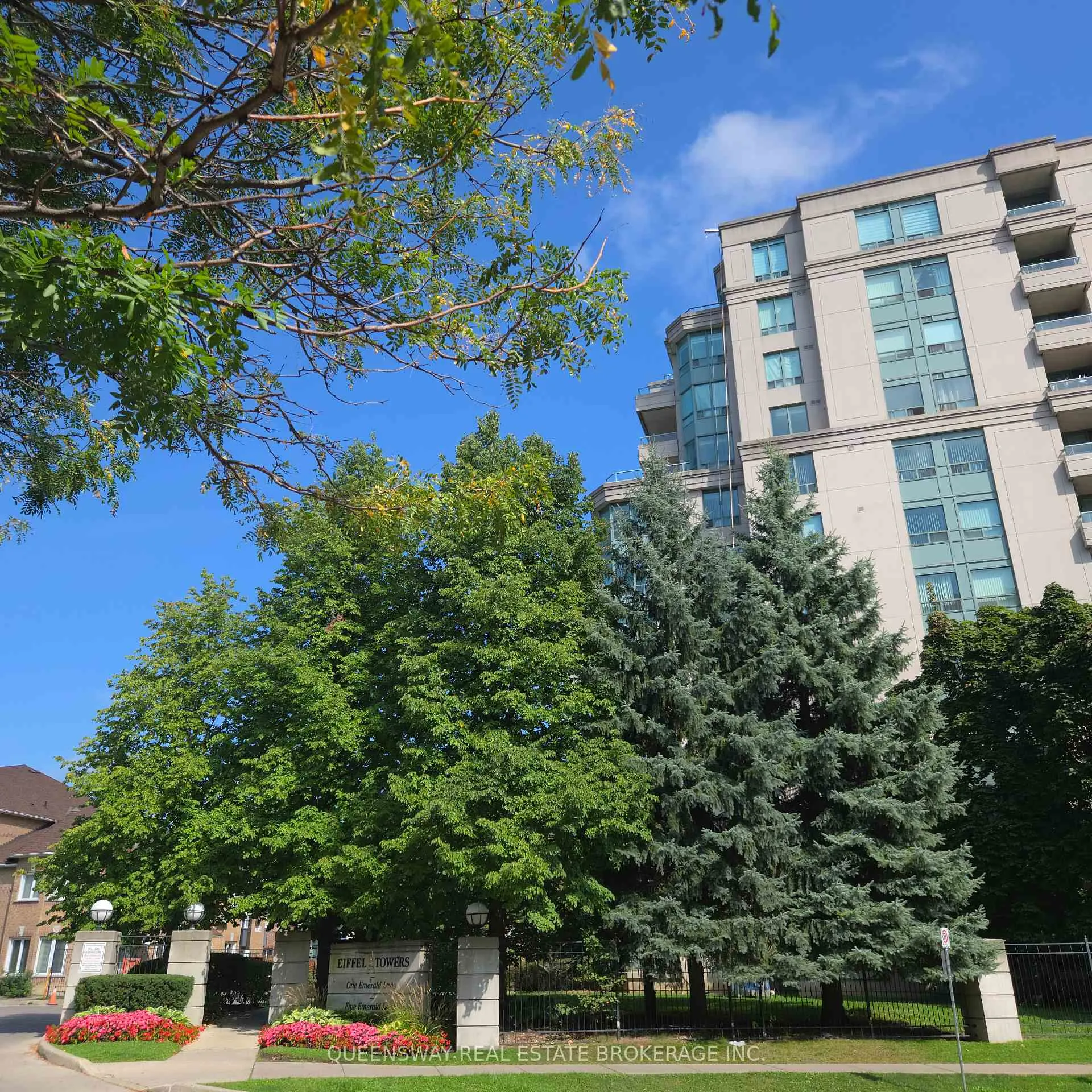 Photo 3 of Unit PH-107, 1 Emerald Lane, Vaughan, Crestwood-Springfarm-Yorkhill — HOMEH