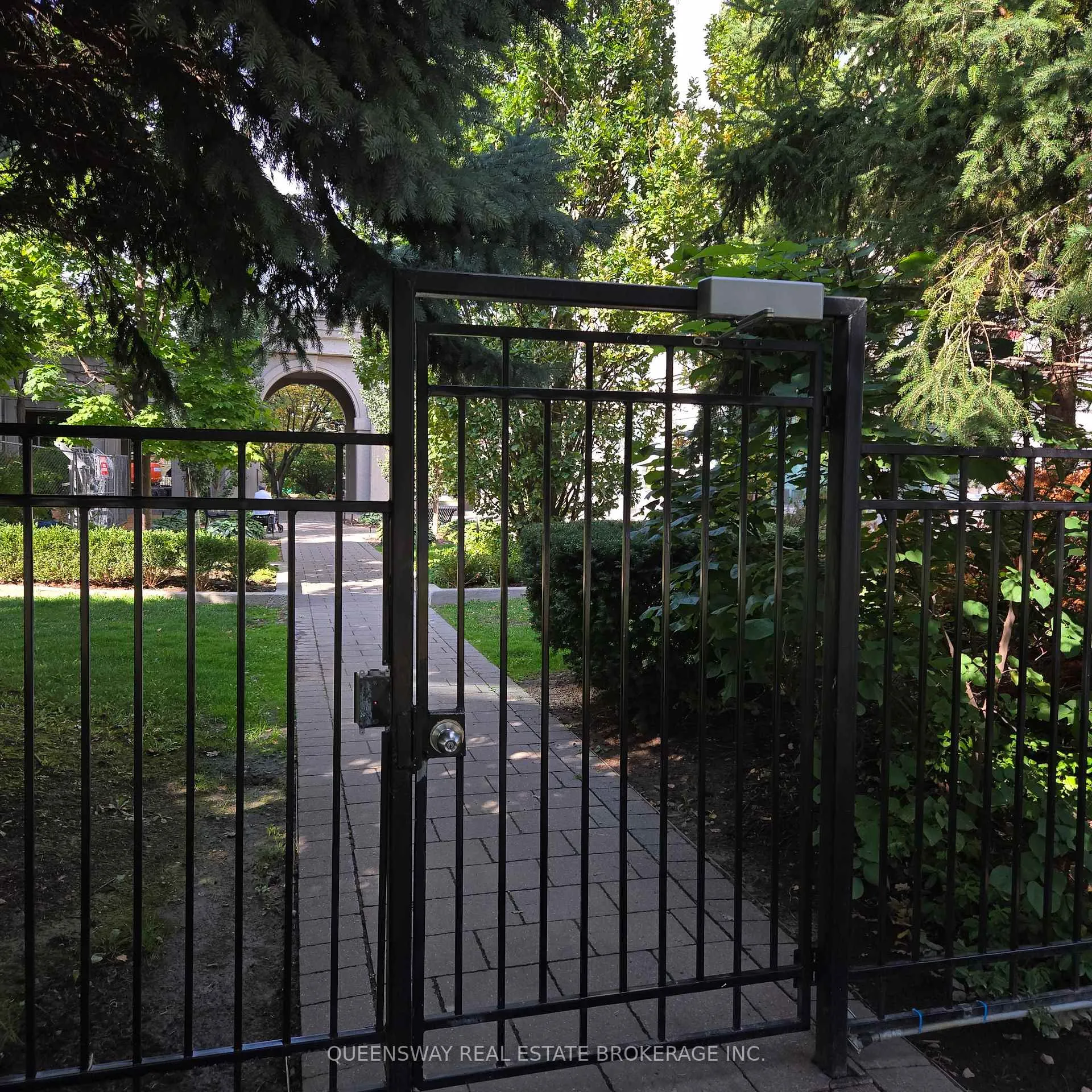 Photo 5 of Unit PH-107, 1 Emerald Lane, Vaughan, Crestwood-Springfarm-Yorkhill — HOMEH