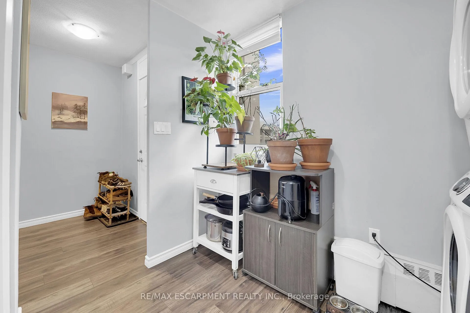 Photo 4 of Unit 826, 350 Quigley Road, Hamilton, Vincent — HOMEH