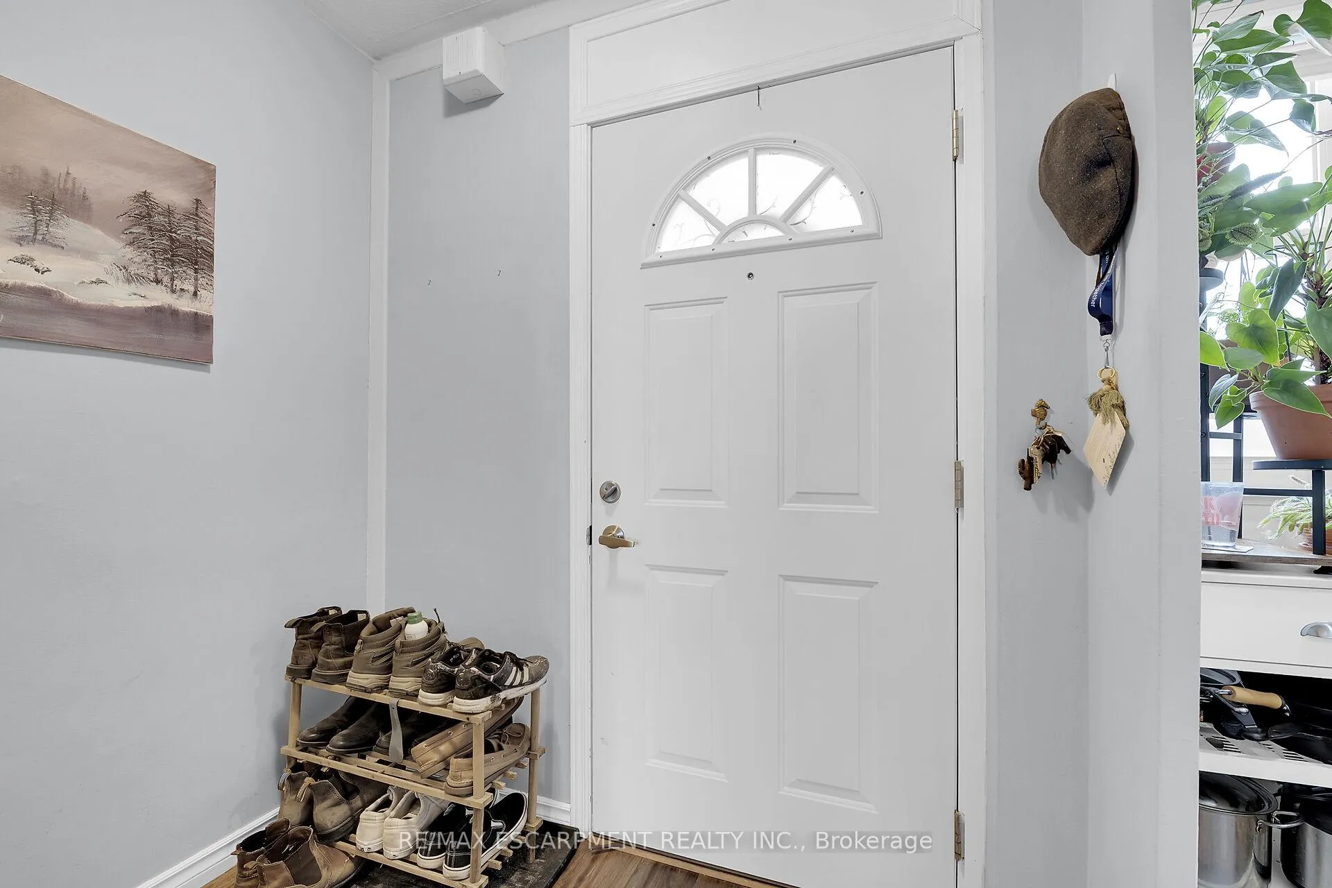 Photo 8 of Unit 826, 350 Quigley Road, Hamilton, Vincent — HOMEH