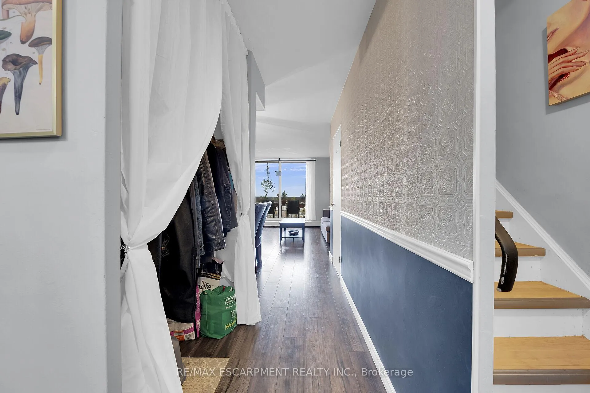 Photo 9 of Unit 826, 350 Quigley Road, Hamilton, Vincent — HOMEH