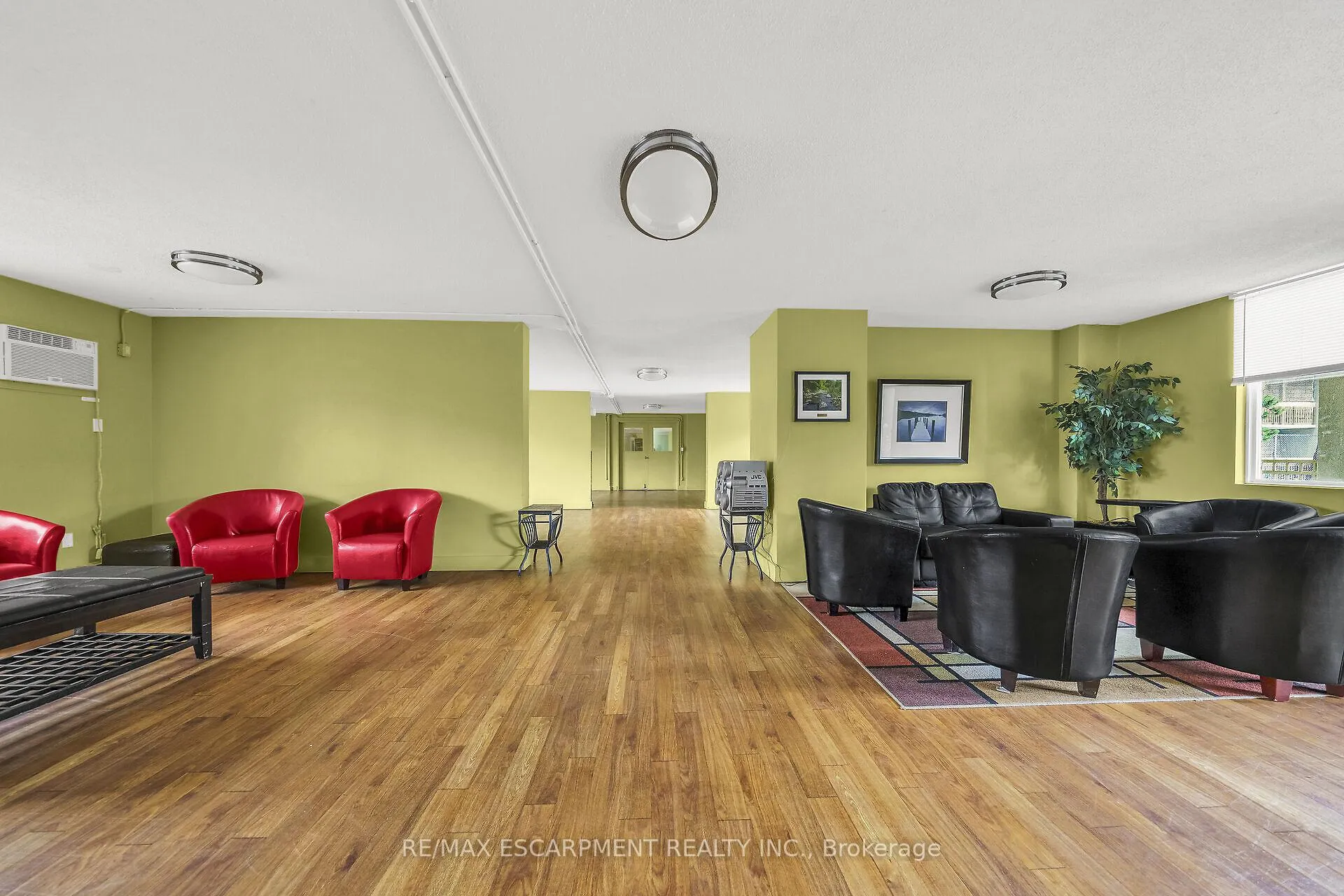 Photo 23 of Unit 826, 350 Quigley Road, Hamilton, Vincent — HOMEH