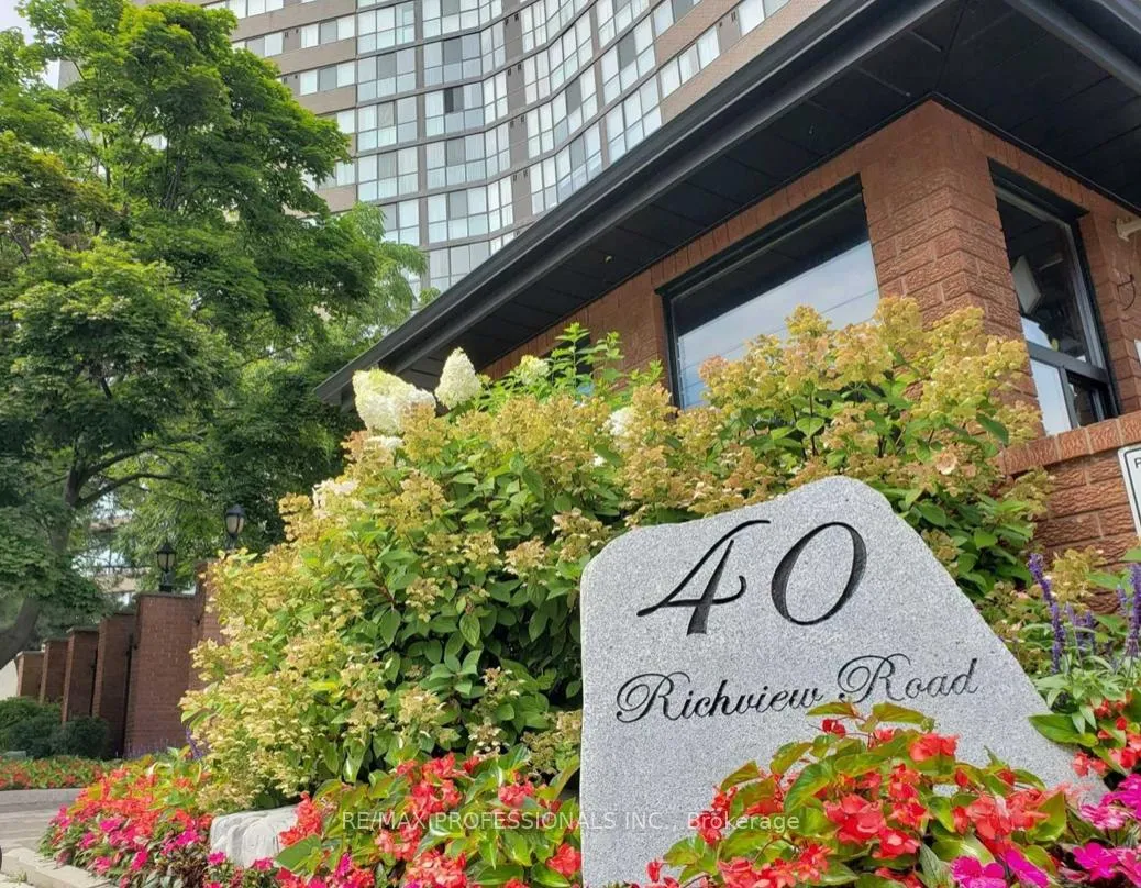 Front of Unit 203, 40 Richview Road