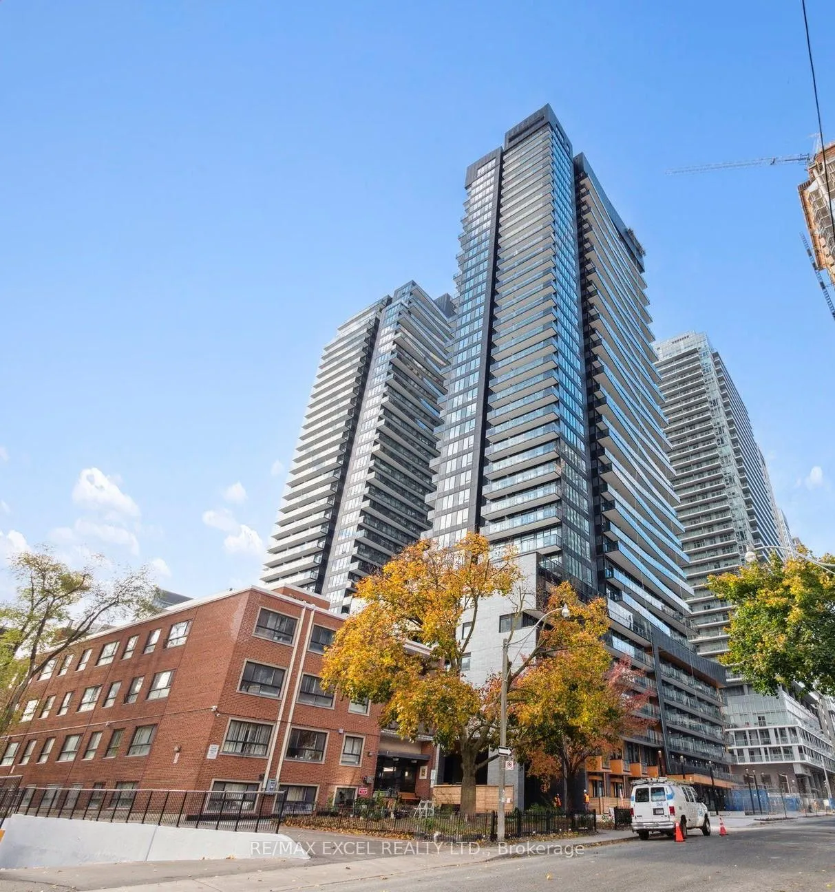 Front of Unit 604, 117 Broadway Avenue