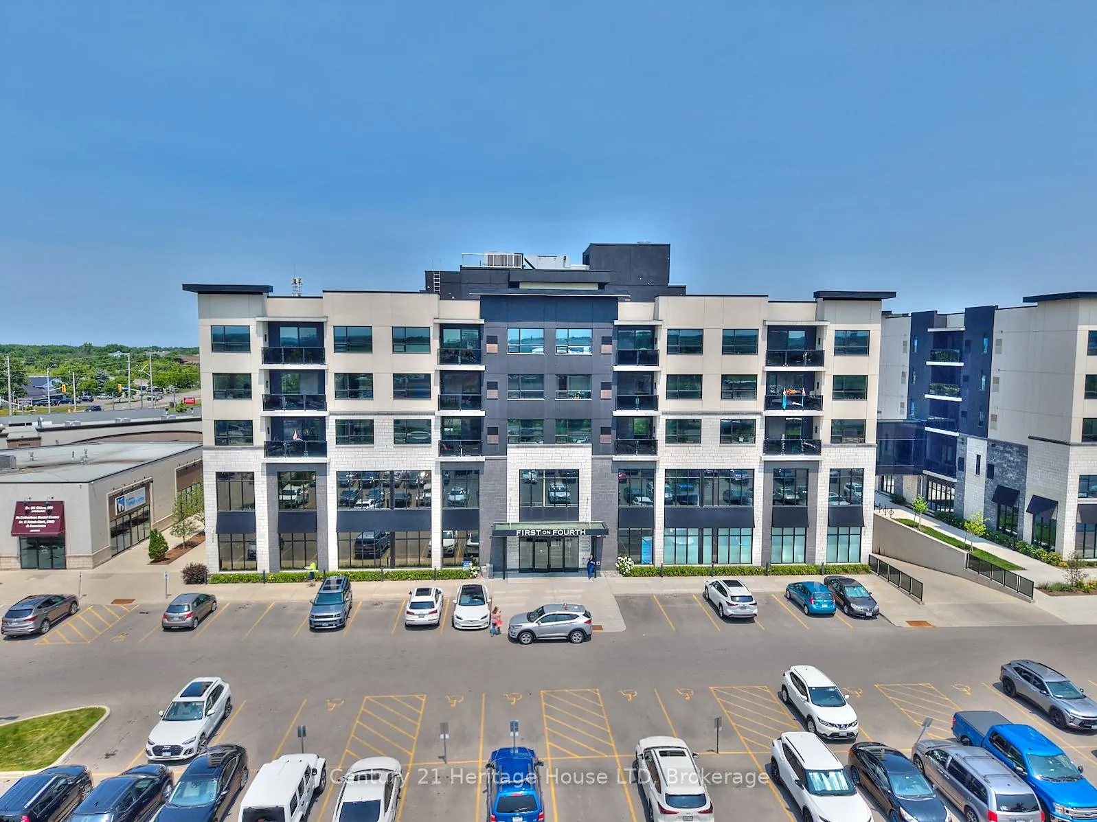 Front of Unit 304, 300G Fourth Avenue