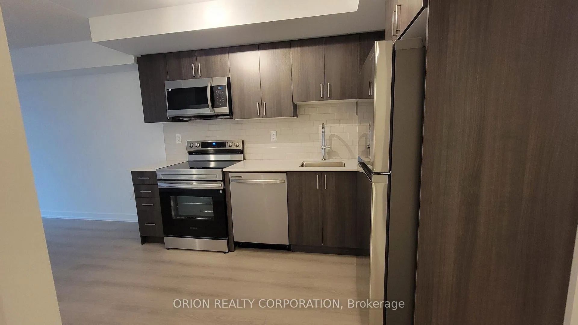 Photo 3 of Unit 410, 1435 Celebration Drive, Pickering, Bay Ridges — HOMEH