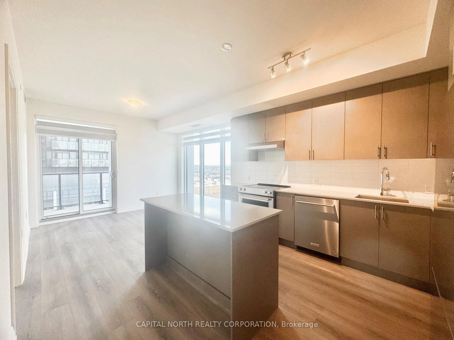 Photo 9 of Unit 803, 8960 Jane Street, Vaughan, Vellore Village — HOMEH