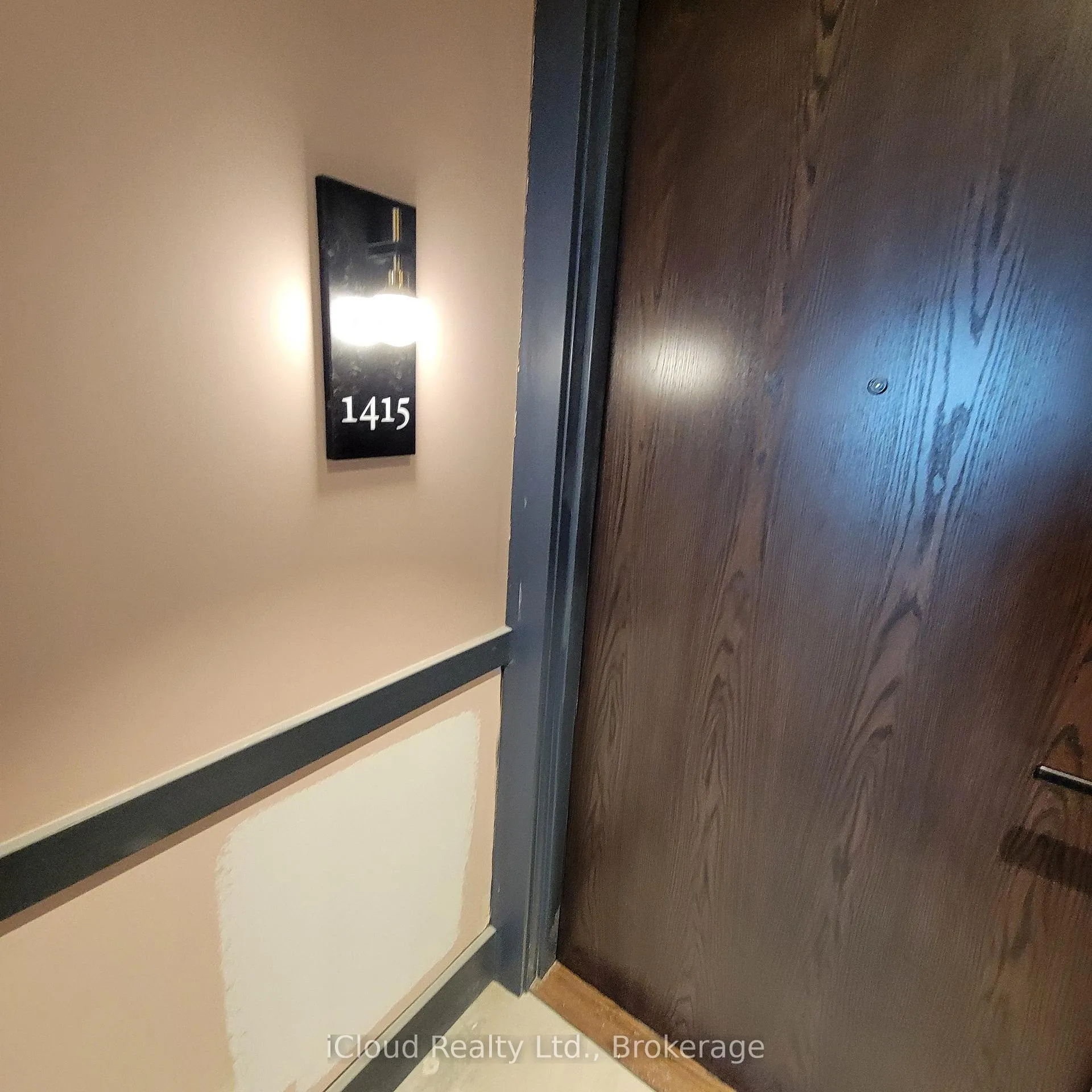 Photo 1 of Unit 1415, 2782 Barton Street E, Hamilton, Riverdale — HOMEH