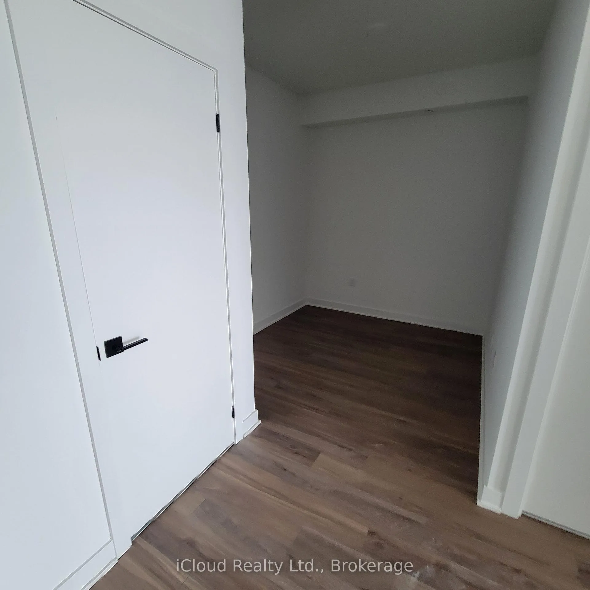 Photo 5 of Unit 1415, 2782 Barton Street E, Hamilton, Riverdale — HOMEH
